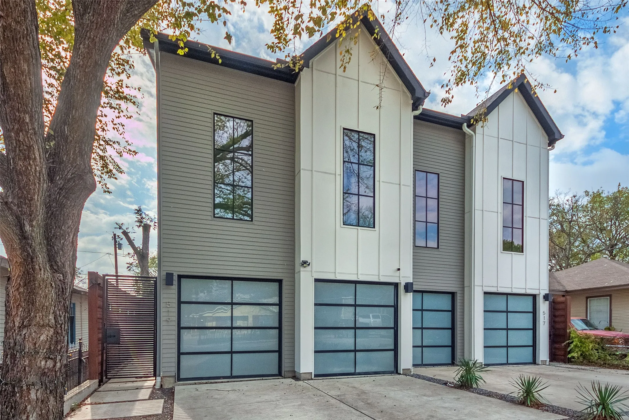 Single Family Residence For Sale in Dallas County , 519 Mount Auburn Avenue, Dallas, Texas 75223, 3 Bedroom, 3 Bathroom, 2 Garage spaces, 2,150 Sqft, built in 2020, mls#21129099, Real Estate Agent in Dallas, Homes For Sale in Dallas county, Homes For Sale in Dallas, Realtor in Dallas Texas, Real Estate Brokerage Independent Realty Texas, Luminita Cordes Realtor