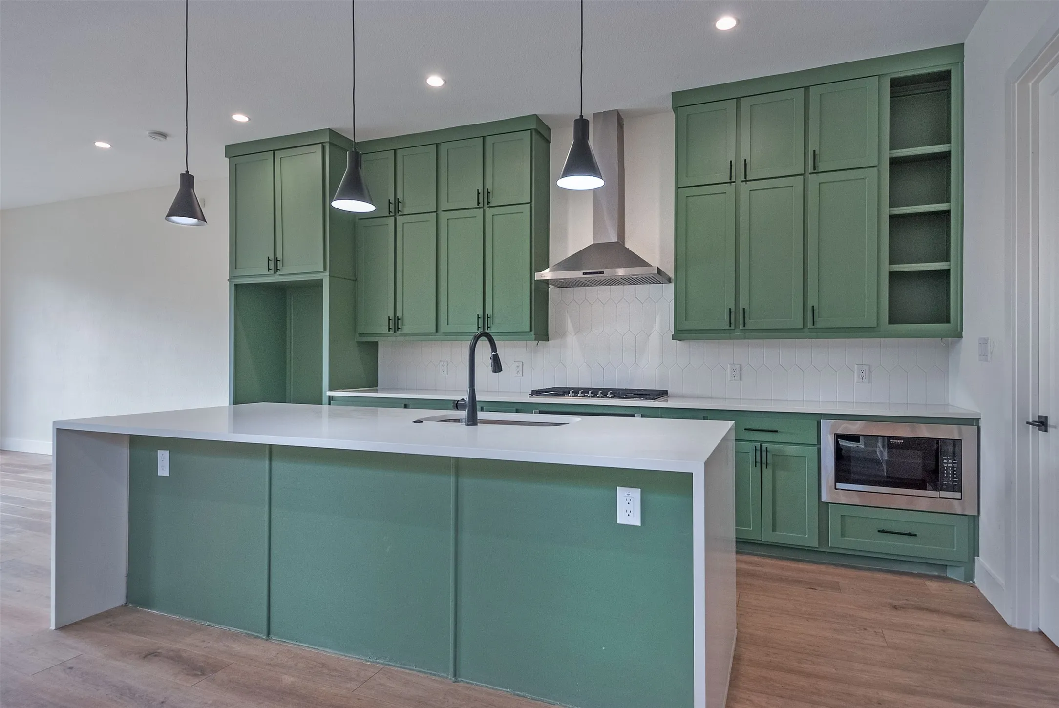 Single Family Residence For Sale in Dallas County , 519 Mount Auburn Avenue, Dallas, Texas 75223, 3 Bedroom, 3 Bathroom, 2 Garage spaces, 2,150 Sqft, built in 2020, mls#21129099, Real Estate Agent in Dallas, Homes For Sale in Dallas county, Homes For Sale in Dallas, Realtor in Dallas Texas, Real Estate Brokerage Independent Realty Texas, Luminita Cordes Realtor