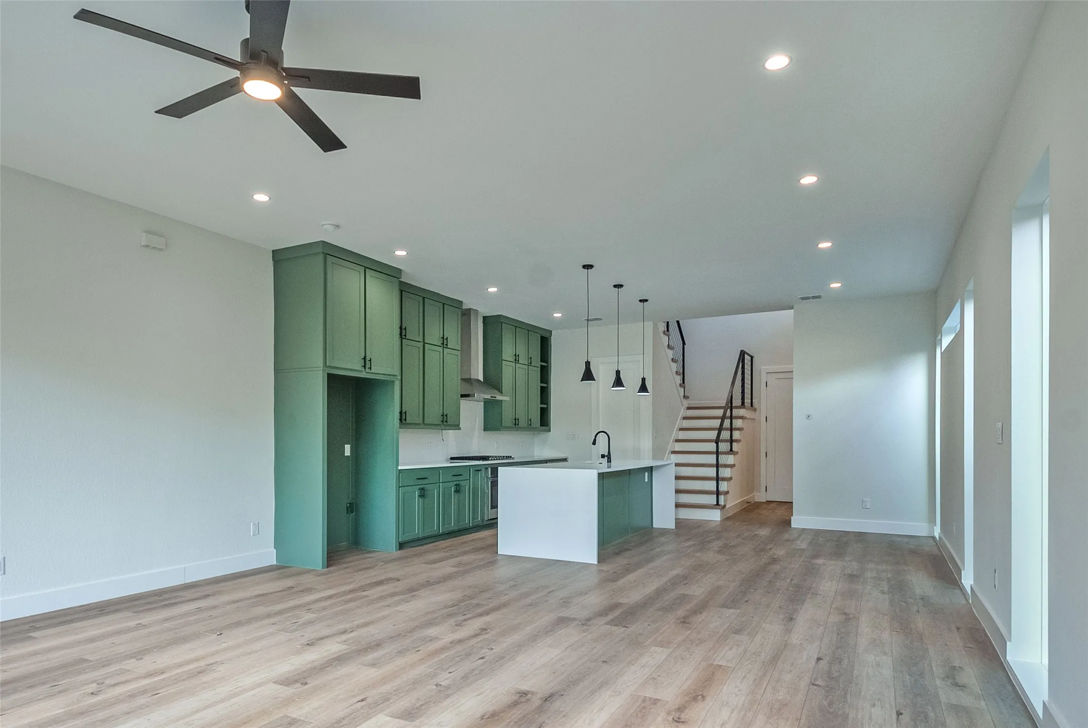 Single Family Residence For Sale in Dallas County , 519 Mount Auburn Avenue, Dallas, Texas 75223, 3 Bedroom, 3 Bathroom, 2 Garage spaces, 2,150 Sqft, built in 2020, mls#21129099, Real Estate Agent in Dallas, Homes For Sale in Dallas county, Homes For Sale in Dallas, Realtor in Dallas Texas, Real Estate Brokerage Independent Realty Texas, Luminita Cordes Realtor