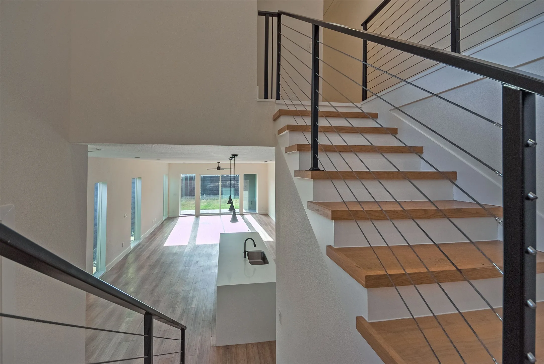 Single Family Residence For Sale in Dallas County , 519 Mount Auburn Avenue, Dallas, Texas 75223, 3 Bedroom, 3 Bathroom, 2 Garage spaces, 2,150 Sqft, built in 2020, mls#21129099, Real Estate Agent in Dallas, Homes For Sale in Dallas county, Homes For Sale in Dallas, Realtor in Dallas Texas, Real Estate Brokerage Independent Realty Texas, Luminita Cordes Realtor