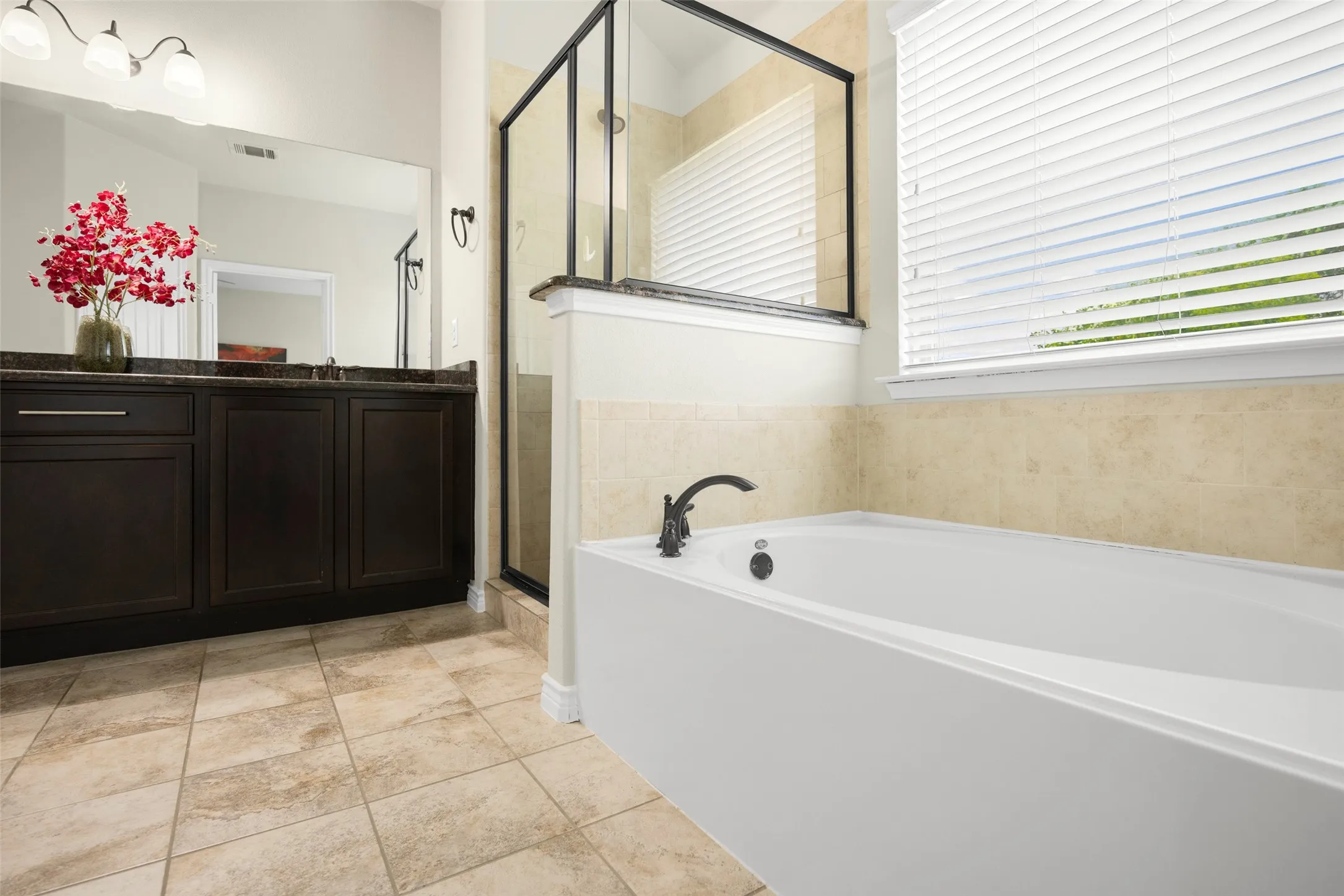 Single Family Residence For Sale in Collin County , 2606 Parkbridge Court, Wylie, Texas 75098, 3 Bedrooms, 2 Bathrooms, 2 Garage spaces, 1,890 Sqft, built in 2016, Preowned, Price $399,000, mls#21129231, Real Estate Agent in Wylie, Homes For Sale in Collin county, Homes For Sale in Wylie, Realtor in Wylie Texas, Real Estate Brokerage Independent Realty Texas, Luminita Cordes Realtor