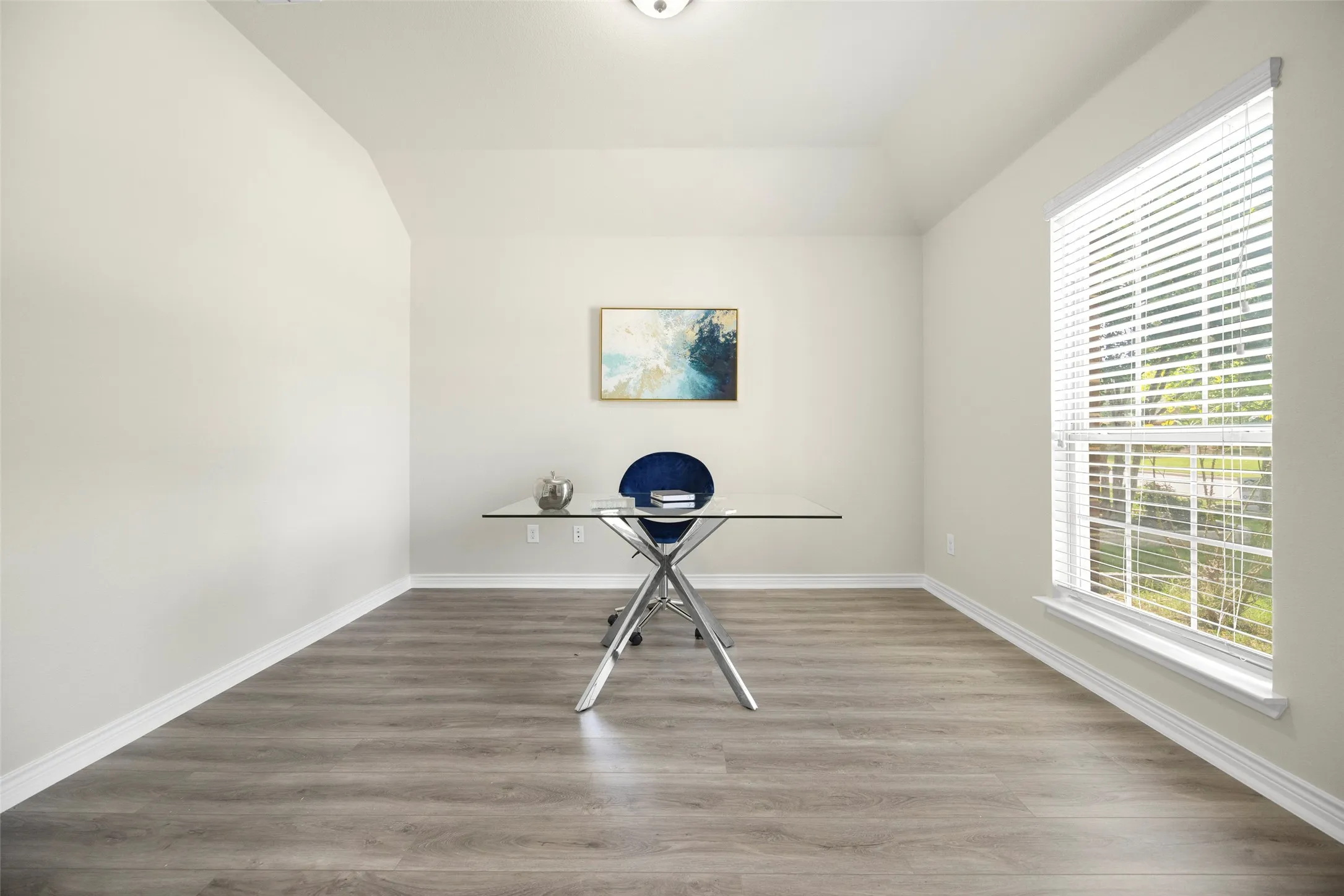 Single Family Residence For Sale in Collin County , 2606 Parkbridge Court, Wylie, Texas 75098, 3 Bedrooms, 2 Bathrooms, 2 Garage spaces, 1,890 Sqft, built in 2016, Preowned, Price $399,000, mls#21129231, Real Estate Agent in Wylie, Homes For Sale in Collin county, Homes For Sale in Wylie, Realtor in Wylie Texas, Real Estate Brokerage Independent Realty Texas, Luminita Cordes Realtor