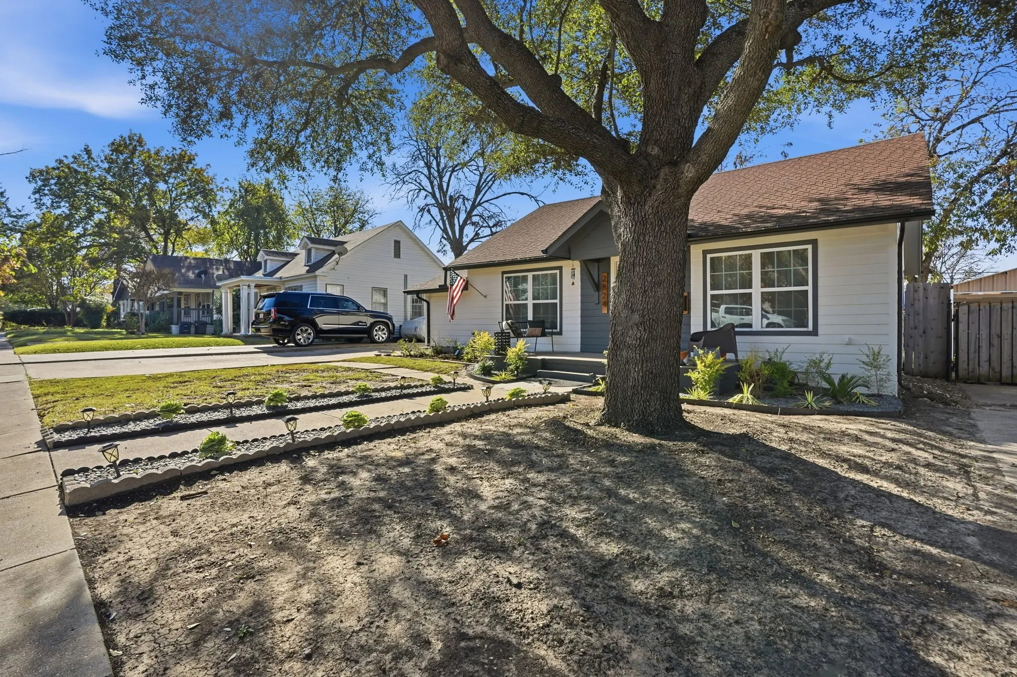 Single Family Residence For Sale in Tarrant County , 2824 Ryan Avenue, Fort Worth, Texas 76110, 2 Bedroom, 1 Bathroom, 2 Garage spaces, 1,109 Sqft, built in 1939, Preowned, mls#21094873, Real Estate Agent in Fort Worth, Homes For Sale in Tarrant county, Homes For Sale in Fort Worth, Realtor in Fort Worth Texas, Real Estate Brokerage Independent Realty Texas, Luminita Cordes Realtor