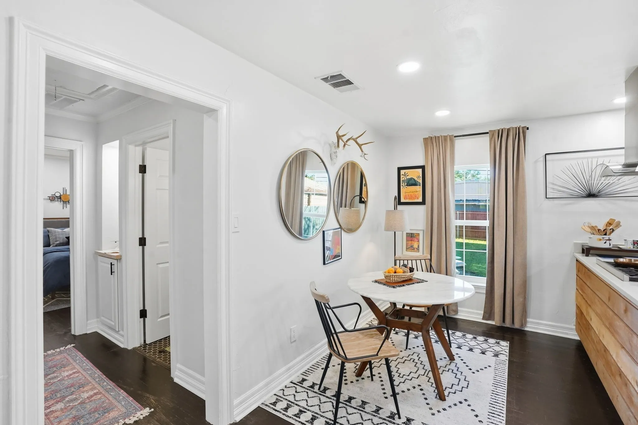 Single Family Residence For Sale in Tarrant County , 2824 Ryan Avenue, Fort Worth, Texas 76110, 2 Bedroom, 1 Bathroom, 2 Garage spaces, 1,109 Sqft, built in 1939, Preowned, mls#21094873, Real Estate Agent in Fort Worth, Homes For Sale in Tarrant county, Homes For Sale in Fort Worth, Realtor in Fort Worth Texas, Real Estate Brokerage Independent Realty Texas, Luminita Cordes Realtor