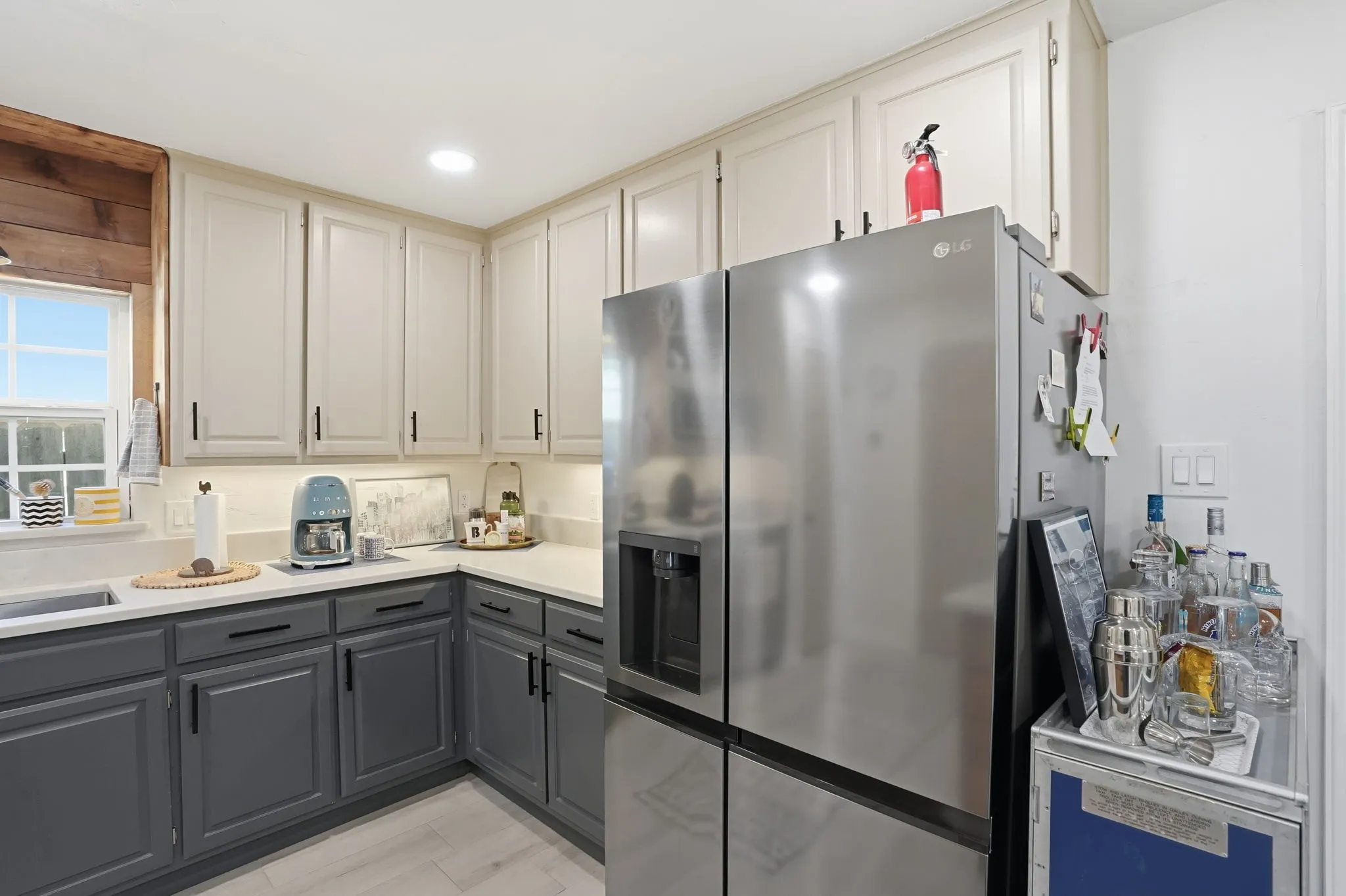 Single Family Residence For Sale in Tarrant County , 2824 Ryan Avenue, Fort Worth, Texas 76110, 2 Bedroom, 1 Bathroom, 2 Garage spaces, 1,109 Sqft, built in 1939, Preowned, mls#21094873, Real Estate Agent in Fort Worth, Homes For Sale in Tarrant county, Homes For Sale in Fort Worth, Realtor in Fort Worth Texas, Real Estate Brokerage Independent Realty Texas, Luminita Cordes Realtor