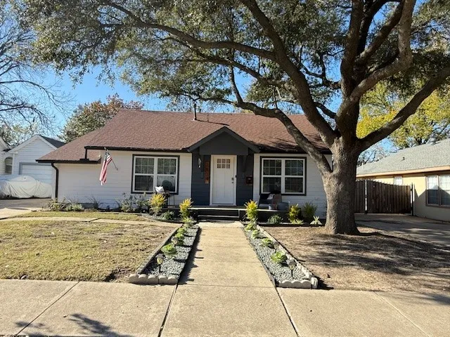 Single Family Residence For Sale in Tarrant County , 2824 Ryan Avenue, Fort Worth, Texas 76110, 2 Bedroom, 1 Bathroom, 2 Garage spaces, 1,109 Sqft, built in 1939, Preowned, mls#21094873, Real Estate Agent in Fort Worth, Homes For Sale in Tarrant county, Homes For Sale in Fort Worth, Realtor in Fort Worth Texas, Real Estate Brokerage Independent Realty Texas, Luminita Cordes Realtor