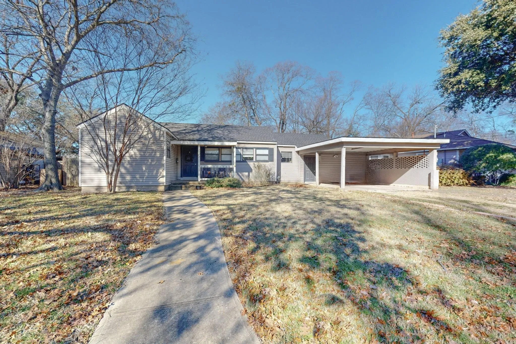 Single Family Residence For Sale in Ellis County , 1413 Ferris Avenue, Waxahachie, Texas 75165, 3 Bedroom, 2 Bathroom, Garage spaces, 2,058 Sqft, built in 1950, mls#21129542, Real Estate Agent in Waxahachie, Homes For Sale in Ellis county, Homes For Sale in Waxahachie, Realtor in Waxahachie Texas, Real Estate Brokerage Independent Realty Texas, Luminita Cordes Realtor