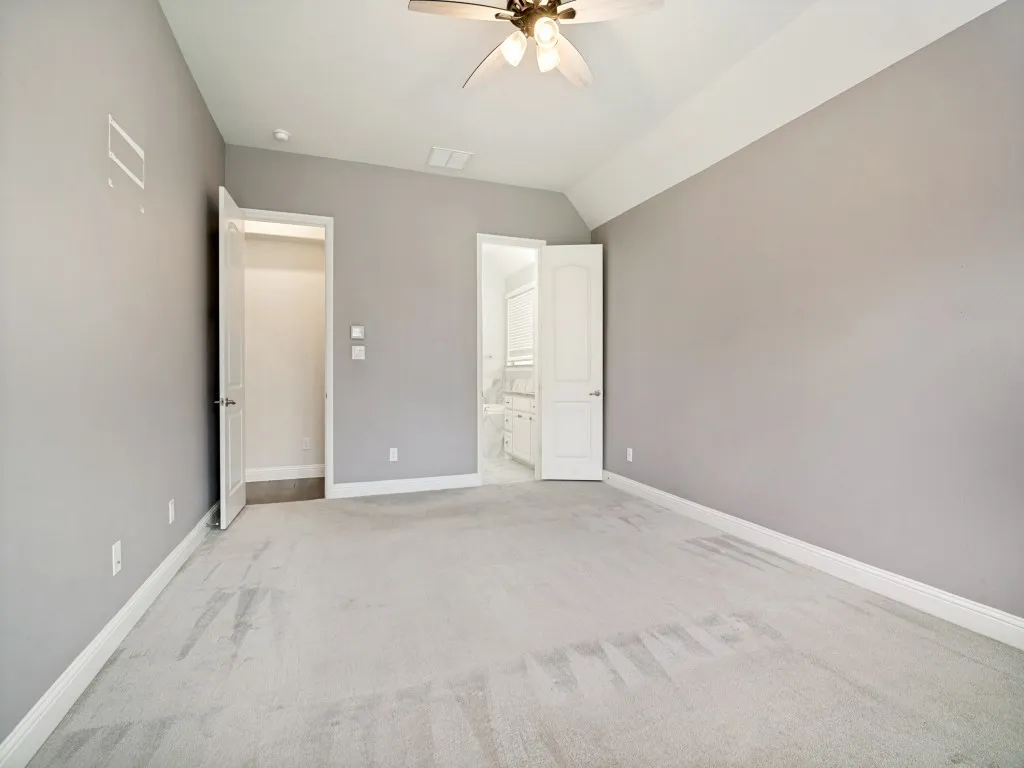 Single Family Residence For Sale in Rockwall County , 918 Colby Bluff Drive, Rockwall, Texas 75087, 4 Bedroom, 3 Bathroom, 2 Garage spaces, 2,810 Sqft, built in 2018, Preowned, mls#21124262, Real Estate Agent in Rockwall, Homes For Sale in Rockwall county, Homes For Sale in Rockwall, Realtor in Rockwall Texas, Real Estate Brokerage Independent Realty Texas, Luminita Cordes Realtor