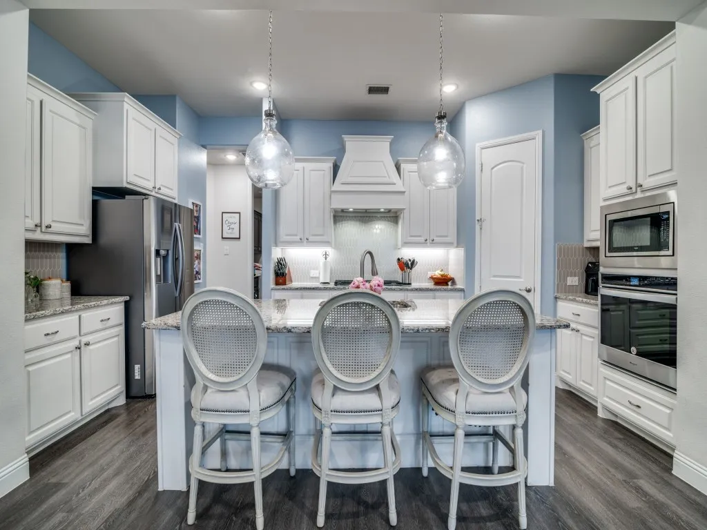 Single Family Residence For Sale in Rockwall County , 918 Colby Bluff Drive, Rockwall, Texas 75087, 4 Bedroom, 3 Bathroom, 2 Garage spaces, 2,810 Sqft, built in 2018, Preowned, mls#21124262, Real Estate Agent in Rockwall, Homes For Sale in Rockwall county, Homes For Sale in Rockwall, Realtor in Rockwall Texas, Real Estate Brokerage Independent Realty Texas, Luminita Cordes Realtor