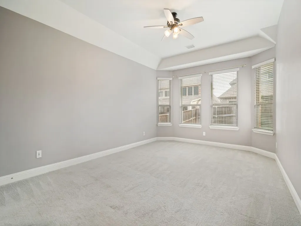 Single Family Residence For Sale in Rockwall County , 918 Colby Bluff Drive, Rockwall, Texas 75087, 4 Bedroom, 3 Bathroom, 2 Garage spaces, 2,810 Sqft, built in 2018, Preowned, mls#21124262, Real Estate Agent in Rockwall, Homes For Sale in Rockwall county, Homes For Sale in Rockwall, Realtor in Rockwall Texas, Real Estate Brokerage Independent Realty Texas, Luminita Cordes Realtor
