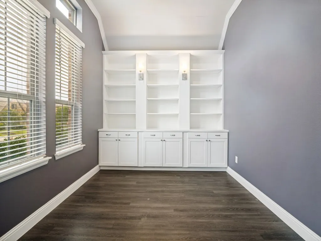 Single Family Residence For Sale in Rockwall County , 918 Colby Bluff Drive, Rockwall, Texas 75087, 4 Bedroom, 3 Bathroom, 2 Garage spaces, 2,810 Sqft, built in 2018, Preowned, mls#21124262, Real Estate Agent in Rockwall, Homes For Sale in Rockwall county, Homes For Sale in Rockwall, Realtor in Rockwall Texas, Real Estate Brokerage Independent Realty Texas, Luminita Cordes Realtor