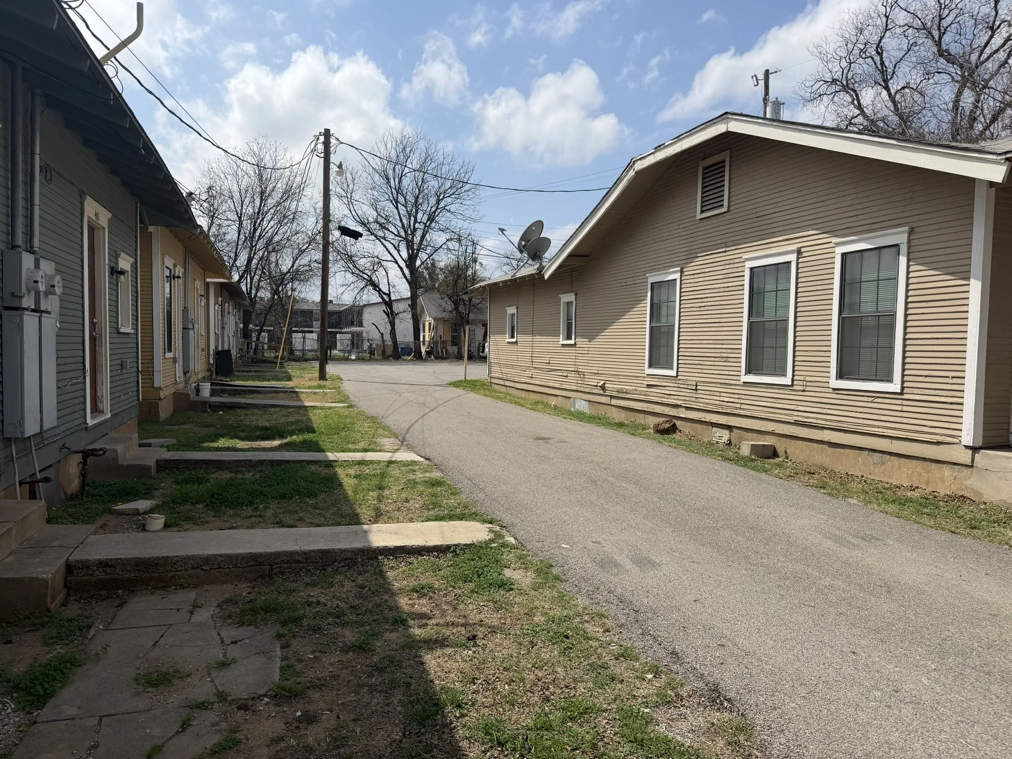 Apartment For Sale in Brown County , 401 Main Street, Brownwood, Texas 76801, 20 Bedrooms, 10 Bathrooms, Garage spaces, 0 Sqft, built in 1990, Preowned, Price $870,000, mls#21129647, Real Estate Agent in Brownwood, Homes For Sale in Brown county, Homes For Sale in Brownwood, Realtor in Brownwood Texas, Real Estate Brokerage Independent Realty Texas, Luminita Cordes Realtor