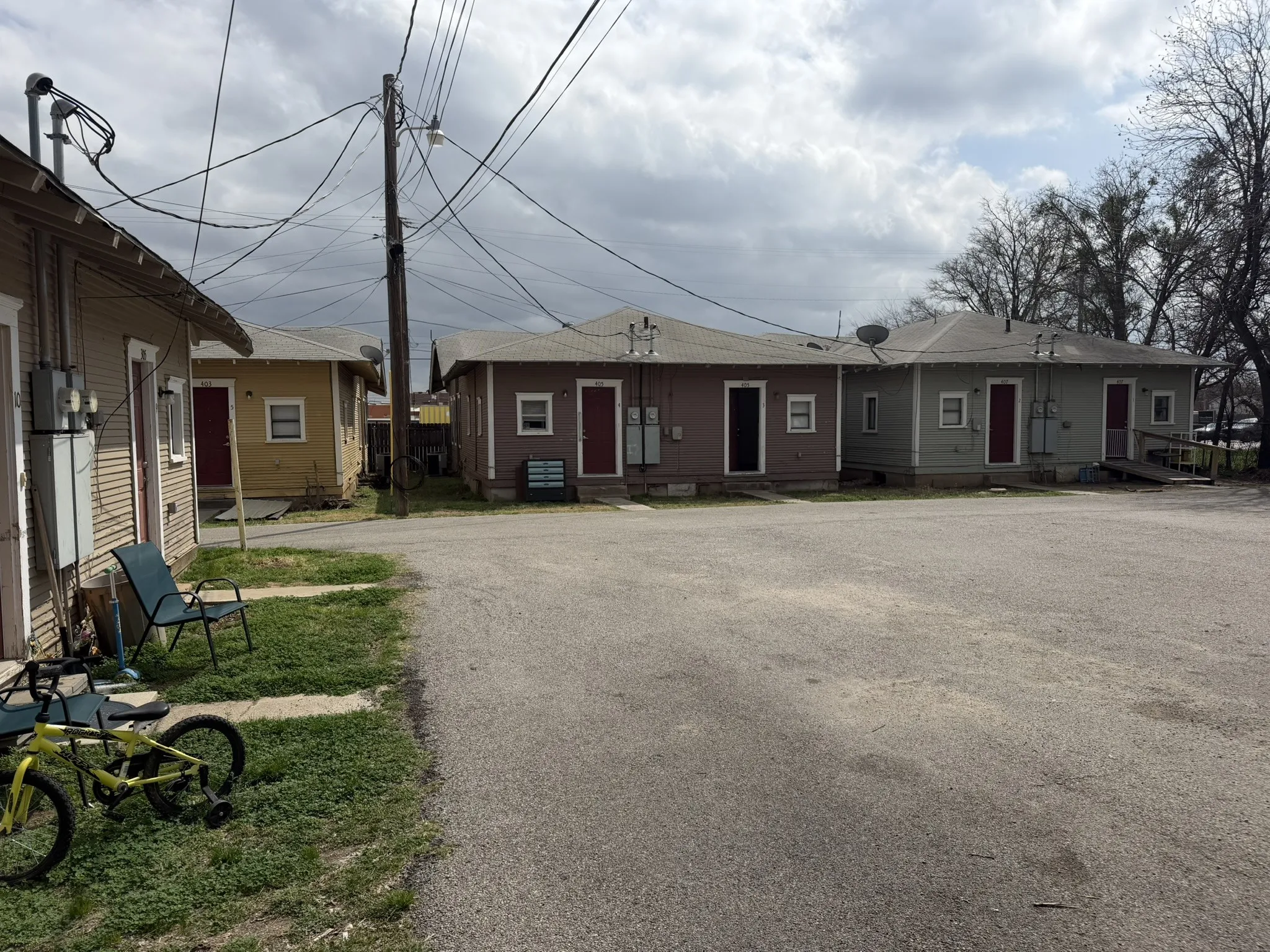 Apartment For Sale in Brown County , 401 Main Street, Brownwood, Texas 76801, 20 Bedrooms, 10 Bathrooms, Garage spaces, 0 Sqft, built in 1990, Preowned, Price $870,000, mls#21129647, Real Estate Agent in Brownwood, Homes For Sale in Brown county, Homes For Sale in Brownwood, Realtor in Brownwood Texas, Real Estate Brokerage Independent Realty Texas, Luminita Cordes Realtor