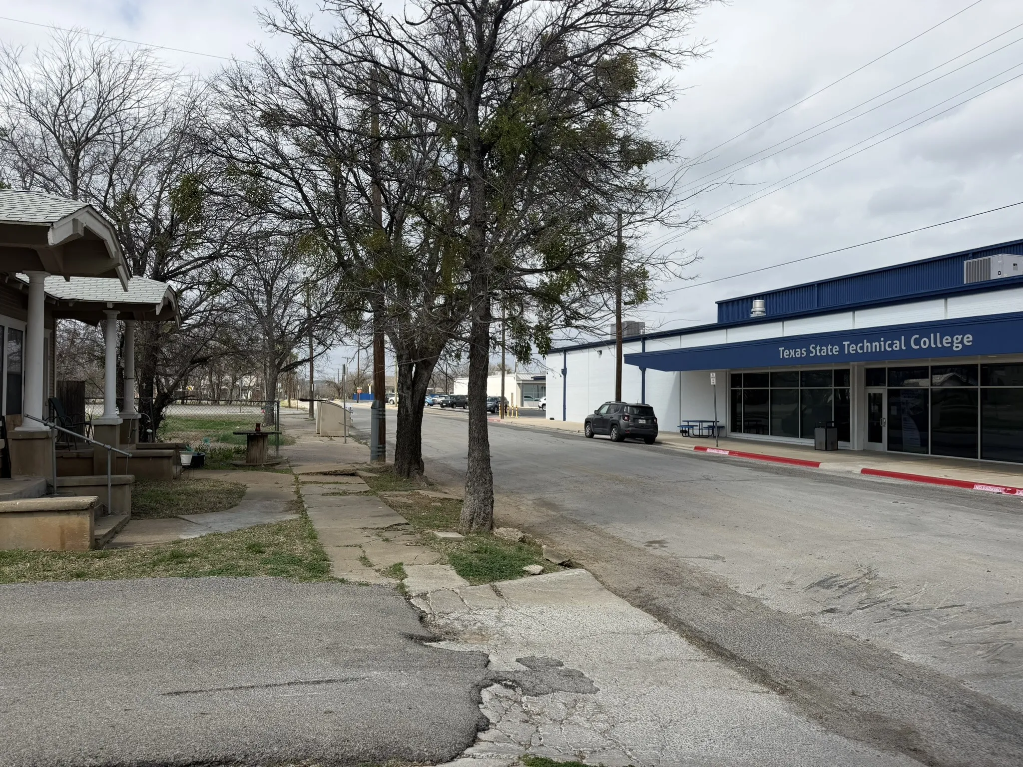 Apartment For Sale in Brown County , 401 Main Street, Brownwood, Texas 76801, 20 Bedrooms, 10 Bathrooms, Garage spaces, 0 Sqft, built in 1990, Preowned, Price $870,000, mls#21129647, Real Estate Agent in Brownwood, Homes For Sale in Brown county, Homes For Sale in Brownwood, Realtor in Brownwood Texas, Real Estate Brokerage Independent Realty Texas, Luminita Cordes Realtor