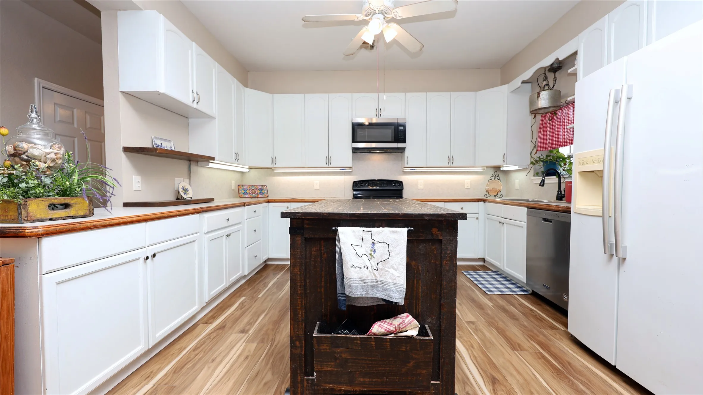Ranch For Sale in Navarro County , 21481 SW County Road 4040, Dawson, Texas 76639, 0, 0, Garage spaces, 0 Sqft, built in 2002, mls#21128493, Real Estate Agent in Dawson, Homes For Sale in Navarro county, Homes For Sale in Dawson, Realtor in Dawson Texas, Real Estate Brokerage Independent Realty Texas, Luminita Cordes Realtor