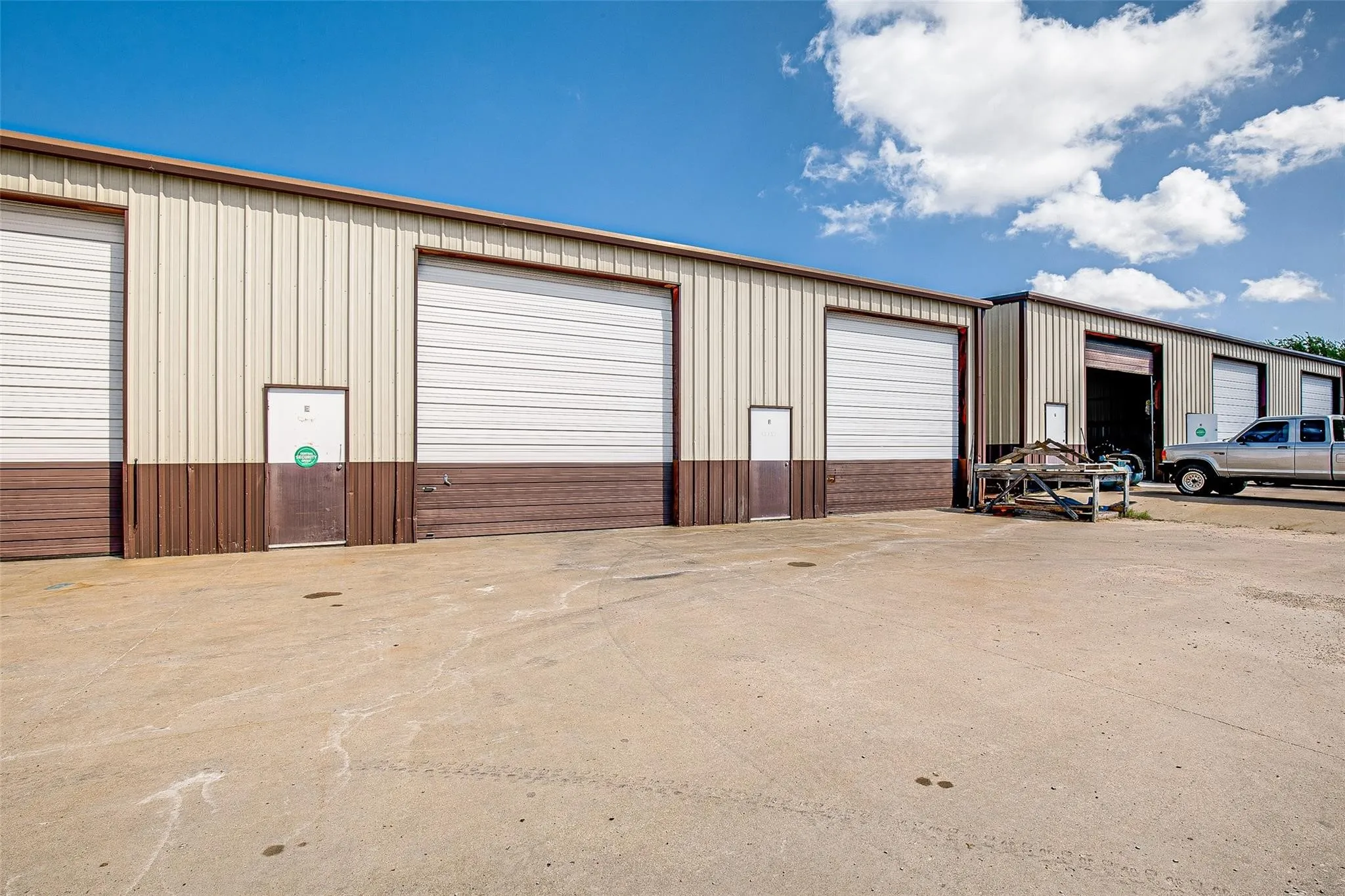 Warehouse For Rent in Kaufman County , 14860 State Highway 205 B, Terrell, Texas 75160, 0, 0, Garage spaces, 0 Sqft, built in 2005, Preowned, mls#21129956, Real Estate Agent in Terrell, Homes For Rent in Kaufman county, Homes For Rent in Terrell, Realtor in Terrell Texas, Real Estate Brokerage Independent Realty Texas, Luminita Cordes Realtor