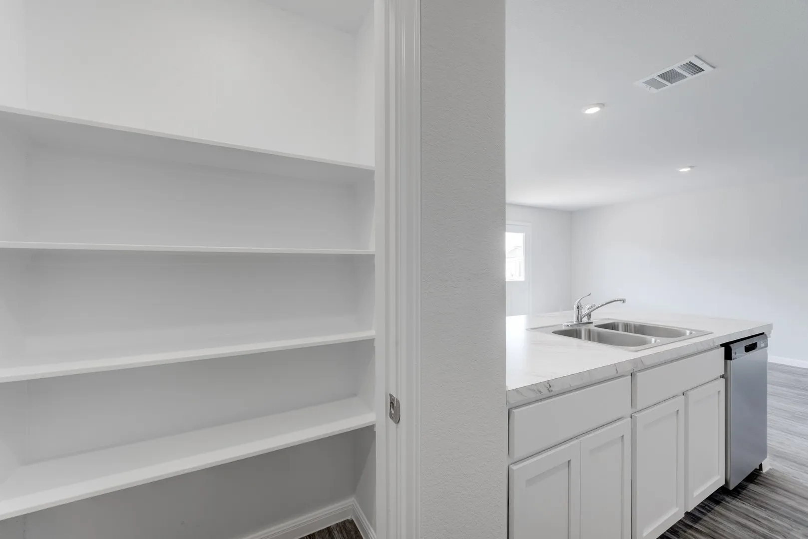 Single Family Residence For Sale in Hill County , 535 Don Lane, Itasca, Texas 76055, 4 Bedroom, 3 Bathroom, 1 Garage spaces, 2,001 Sqft, built in 2025, New Construction - Incomplete, mls#21129960, Real Estate Agent in Itasca, Homes For Sale in Hill county, Homes For Sale in Itasca, Realtor in Itasca Texas, Real Estate Brokerage Independent Realty Texas, Luminita Cordes Realtor