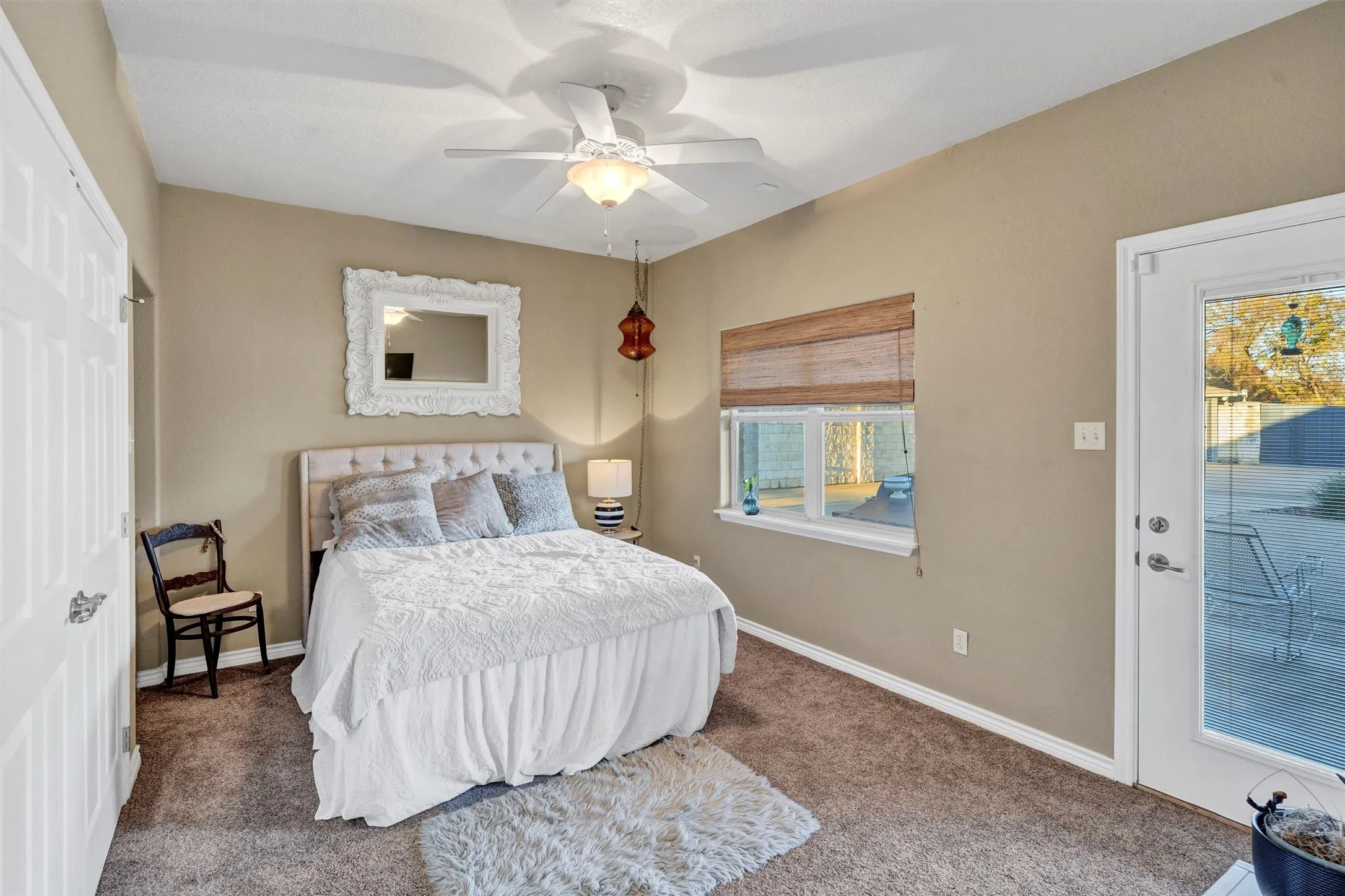 Single Family Residence For Sale in Hood County , 2801 Weylene Paseo, Granbury, Texas 76049, 3 Bedroom, 4 Bathroom, 3 Garage spaces, 2,609 Sqft, built in 2006, Preowned, mls#21129412, Real Estate Agent in Granbury, Homes For Sale in Hood county, Homes For Sale in Granbury, Realtor in Granbury Texas, Real Estate Brokerage Independent Realty Texas, Luminita Cordes Realtor