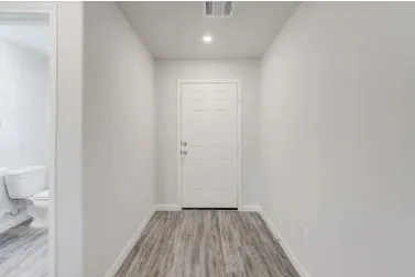 Everglades Entrance and Hallway