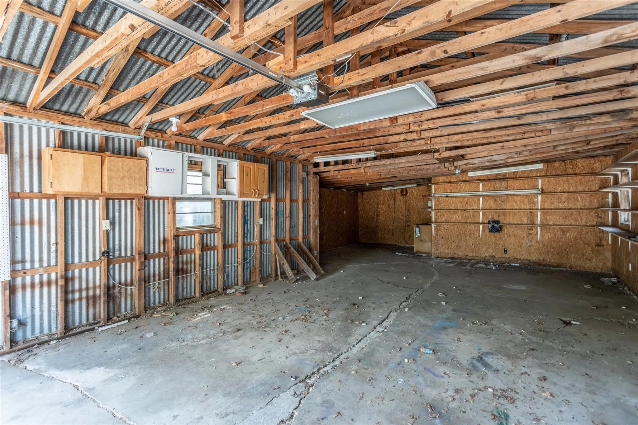 featuring a oversized garage garage