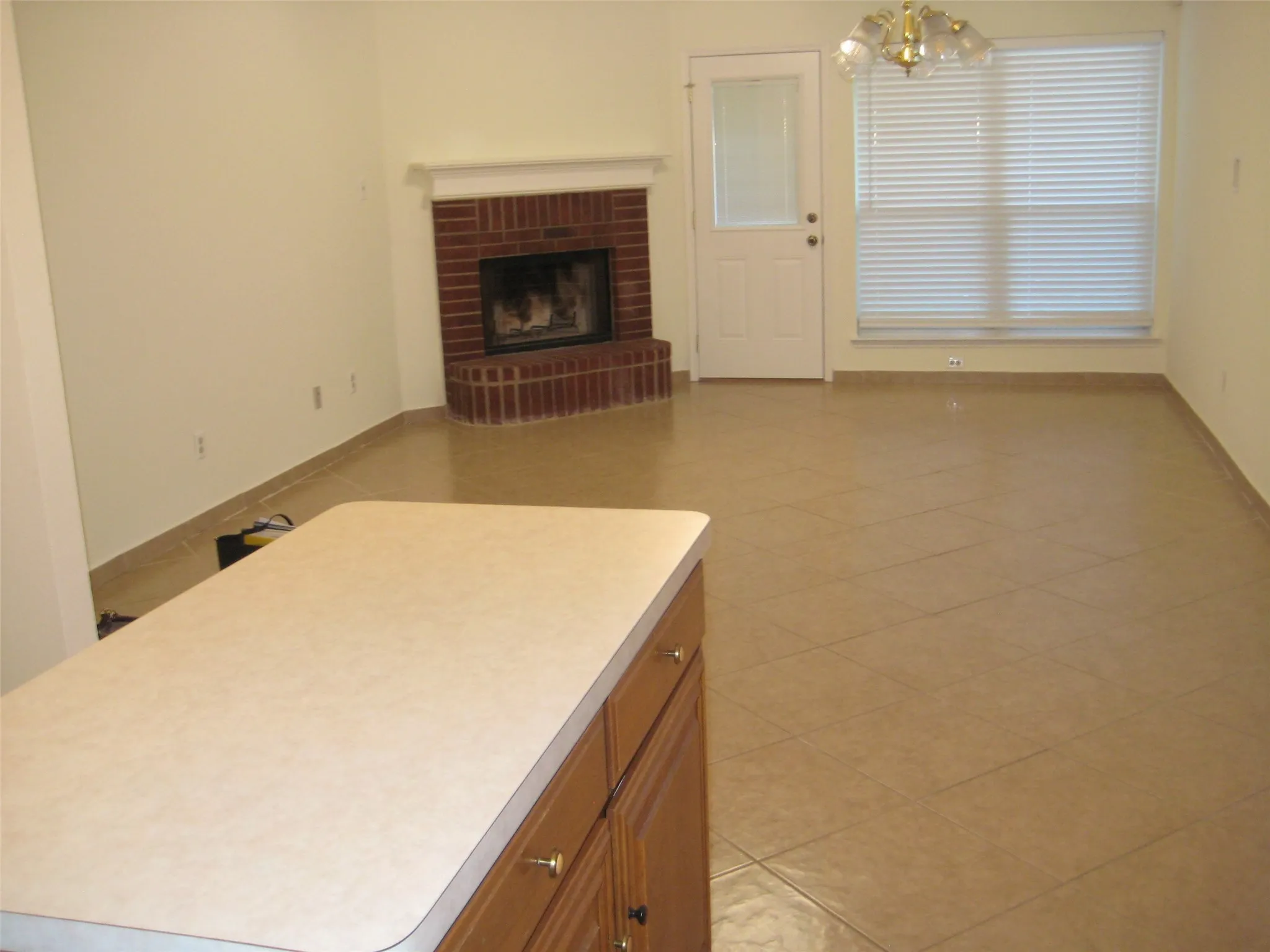 Single Family Residence For Sale in Denton County , 917 Cruise Street, Denton, Texas 76207, 3 Bedrooms, 2 Bathrooms, 2 Garage spaces, 1,413 Sqft, built in 2003, Price $289,000, mls#21130348, Real Estate Agent in Denton, Homes For Sale in Denton county, Homes For Sale in Denton, Realtor in Denton Texas, Real Estate Brokerage Independent Realty Texas, Luminita Cordes Realtor