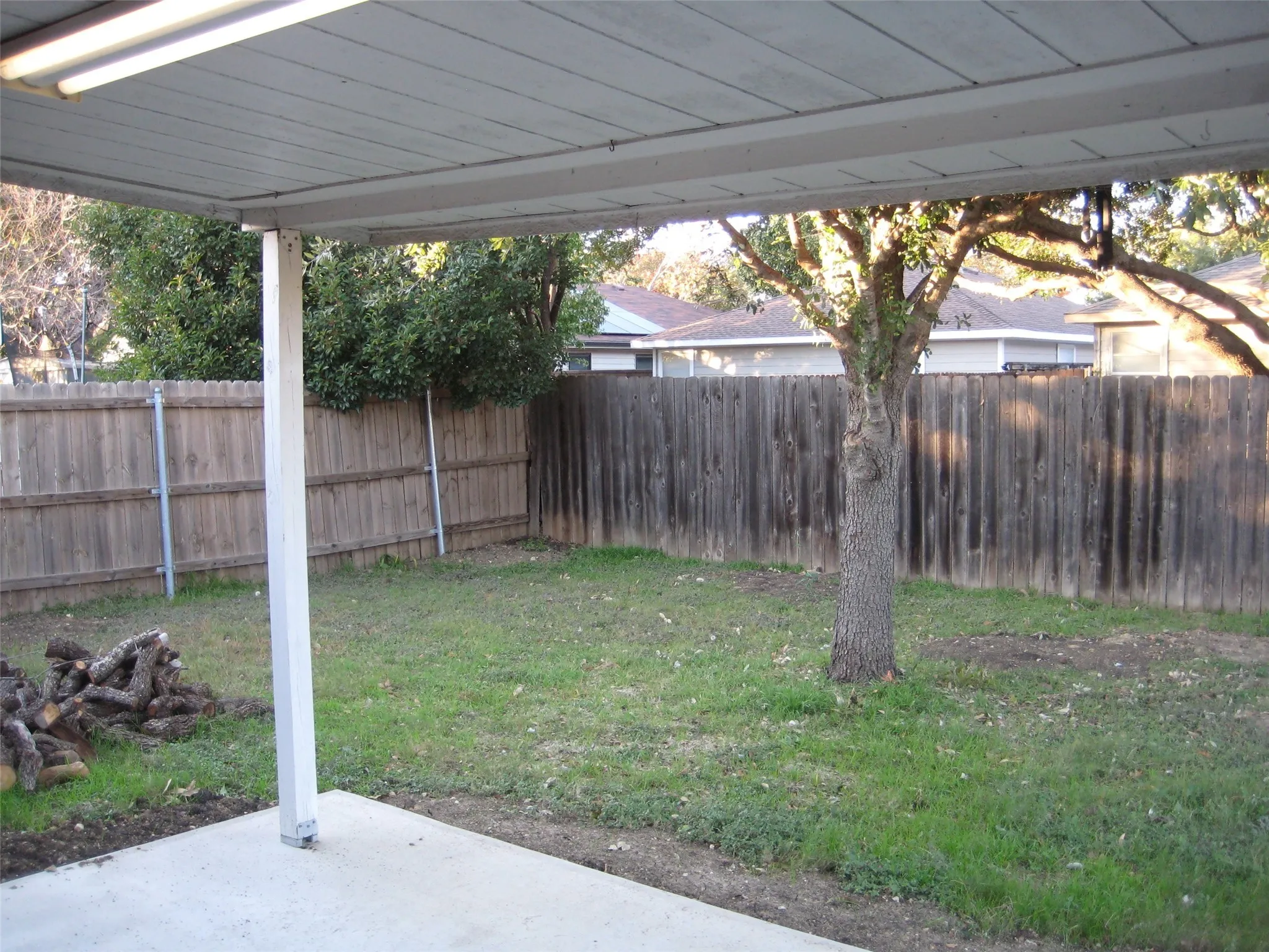 Single Family Residence For Sale in Denton County , 917 Cruise Street, Denton, Texas 76207, 3 Bedrooms, 2 Bathrooms, 2 Garage spaces, 1,413 Sqft, built in 2003, Price $289,000, mls#21130348, Real Estate Agent in Denton, Homes For Sale in Denton county, Homes For Sale in Denton, Realtor in Denton Texas, Real Estate Brokerage Independent Realty Texas, Luminita Cordes Realtor