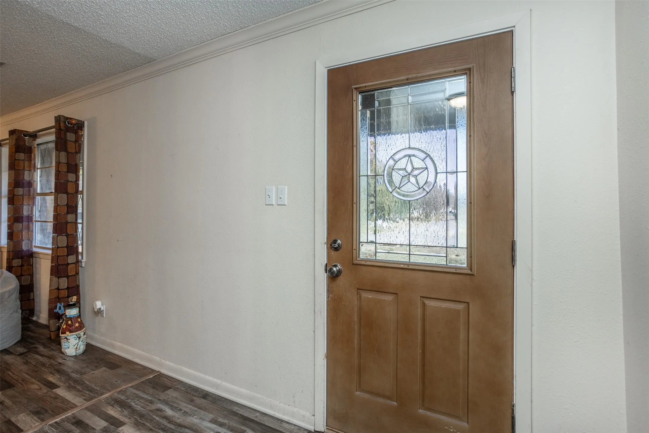 Single Family Residence For Sale in Grayson County , 300 Thompson Street, Pottsboro, Texas 75076, 6 Bedroom, 3 Bathroom, 2 Garage spaces, 2,850 Sqft, built in 1970, Price $352,500, mls#21130315, Real Estate Agent in Pottsboro, Homes For Sale in Grayson county, Homes For Sale in Pottsboro, Realtor in Pottsboro Texas, Real Estate Brokerage Independent Realty Texas, Luminita Cordes Realtor