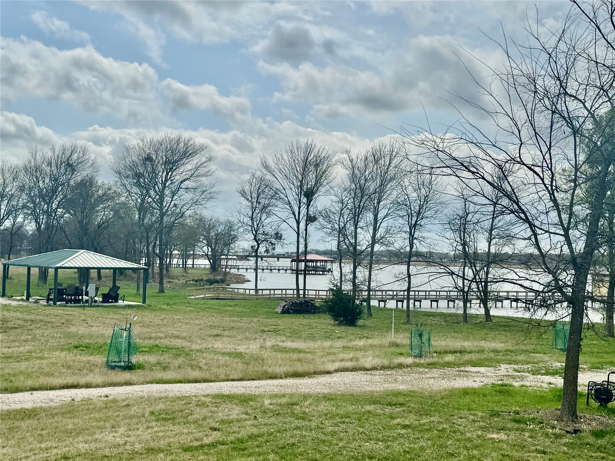 Nice pavilion for all to enjoy.