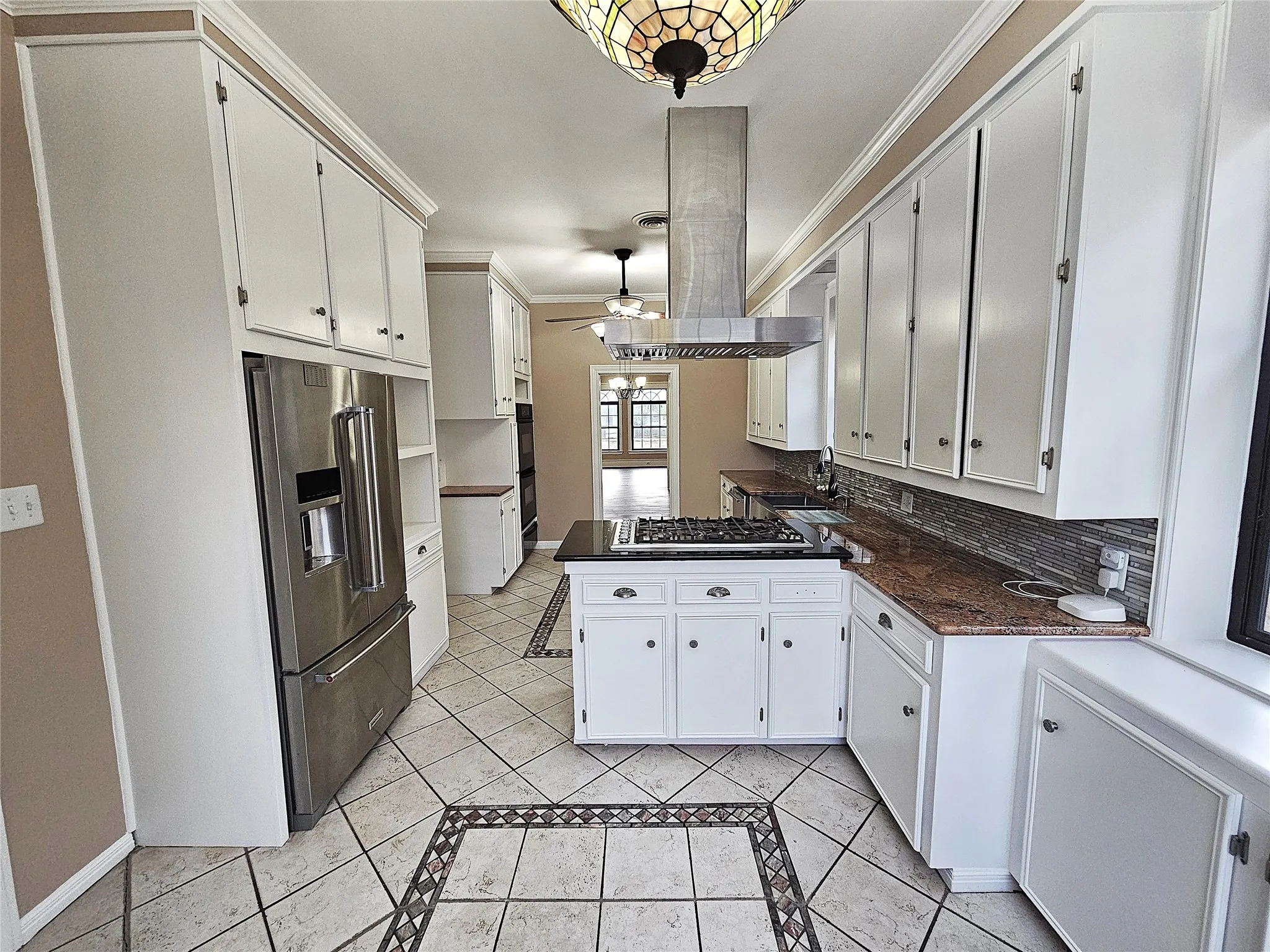 Single Family Residence For Sale in Limestone County , 511 E Farrar Street, Groesbeck, Texas 76642, 5 Bedrooms, 5 Bathrooms, Garage spaces, 4,037 Sqft, built in 1924, Price $375,000, mls#21130475, Real Estate Agent in Groesbeck, Homes For Sale in Limestone county, Homes For Sale in Groesbeck, Realtor in Groesbeck Texas, Real Estate Brokerage Independent Realty Texas, Luminita Cordes Realtor