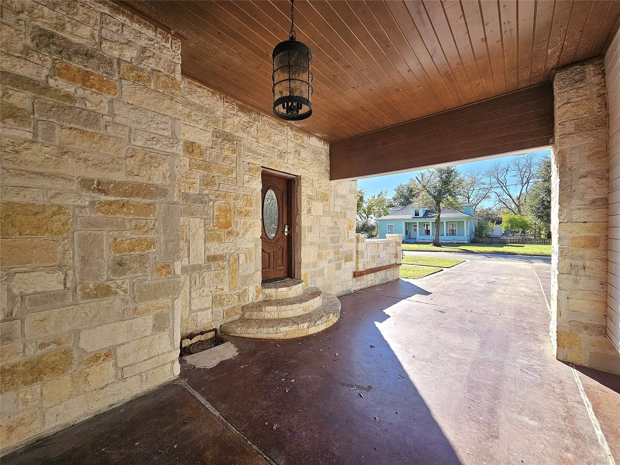 Single Family Residence For Sale in Limestone County , 511 E Farrar Street, Groesbeck, Texas 76642, 5 Bedrooms, 5 Bathrooms, Garage spaces, 4,037 Sqft, built in 1924, Price $375,000, mls#21130475, Real Estate Agent in Groesbeck, Homes For Sale in Limestone county, Homes For Sale in Groesbeck, Realtor in Groesbeck Texas, Real Estate Brokerage Independent Realty Texas, Luminita Cordes Realtor