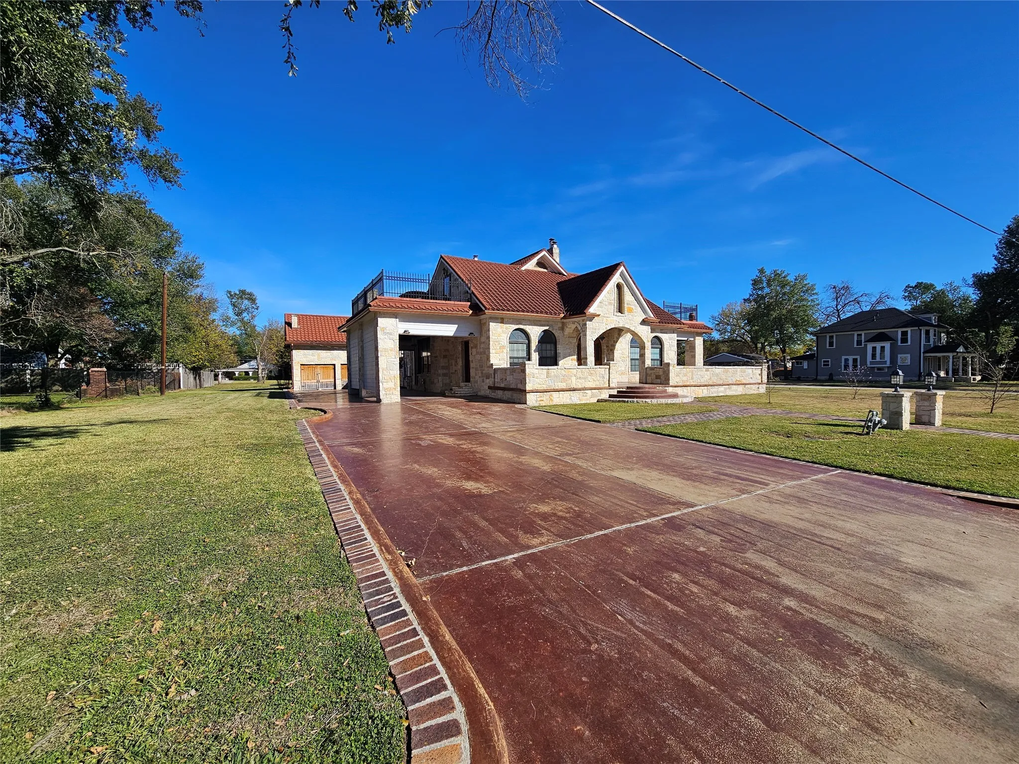 Single Family Residence For Sale in Limestone County , 511 E Farrar Street, Groesbeck, Texas 76642, 5 Bedrooms, 5 Bathrooms, Garage spaces, 4,037 Sqft, built in 1924, Price $375,000, mls#21130475, Real Estate Agent in Groesbeck, Homes For Sale in Limestone county, Homes For Sale in Groesbeck, Realtor in Groesbeck Texas, Real Estate Brokerage Independent Realty Texas, Luminita Cordes Realtor