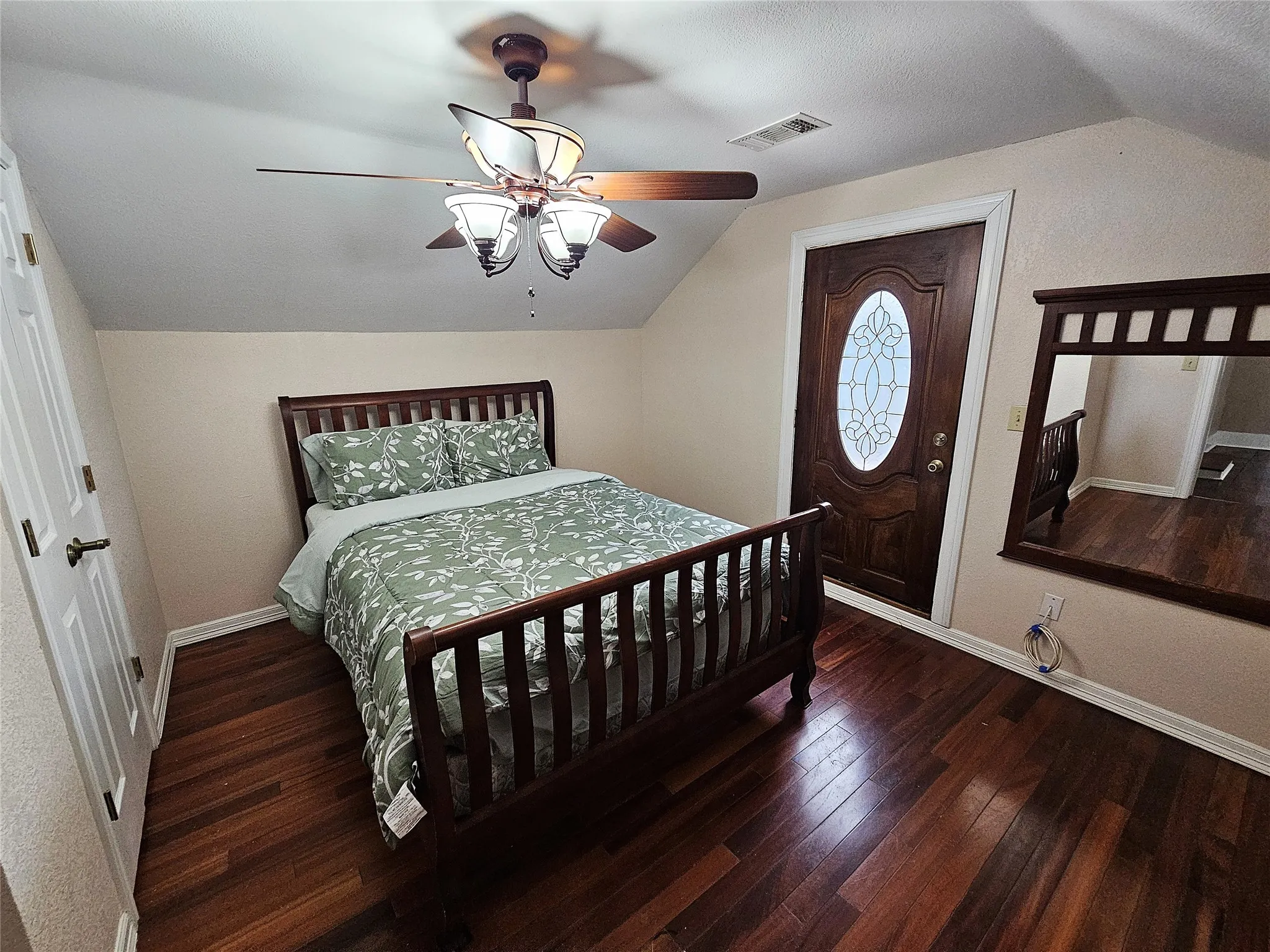 Single Family Residence For Sale in Limestone County , 511 E Farrar Street, Groesbeck, Texas 76642, 5 Bedrooms, 5 Bathrooms, Garage spaces, 4,037 Sqft, built in 1924, Price $375,000, mls#21130475, Real Estate Agent in Groesbeck, Homes For Sale in Limestone county, Homes For Sale in Groesbeck, Realtor in Groesbeck Texas, Real Estate Brokerage Independent Realty Texas, Luminita Cordes Realtor