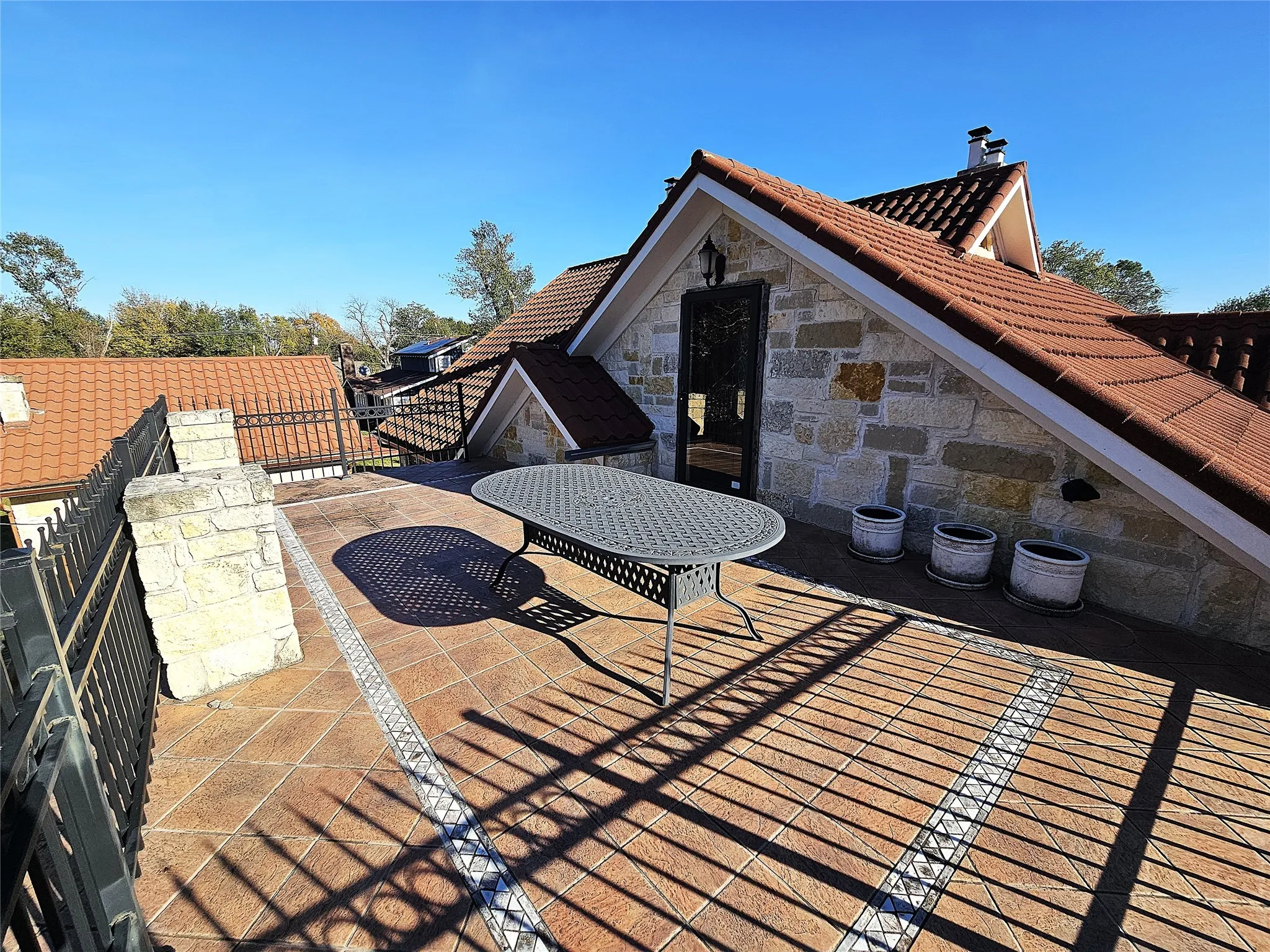 Single Family Residence For Sale in Limestone County , 511 E Farrar Street, Groesbeck, Texas 76642, 5 Bedrooms, 5 Bathrooms, Garage spaces, 4,037 Sqft, built in 1924, Price $375,000, mls#21130475, Real Estate Agent in Groesbeck, Homes For Sale in Limestone county, Homes For Sale in Groesbeck, Realtor in Groesbeck Texas, Real Estate Brokerage Independent Realty Texas, Luminita Cordes Realtor