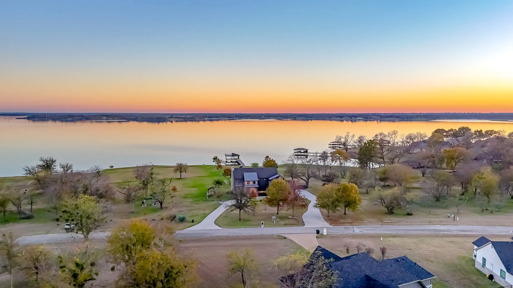 Single Family Residence For Sale in Navarro County , 3244 Francisco Bay Drive, Kerens, Texas 75144, 4 Bedroom, 5 Bathroom, 3 Garage spaces, 3,800 Sqft, built in 2017, mls#21126667, Real Estate Agent in Kerens, Homes For Sale in Navarro county, Homes For Sale in Kerens, Realtor in Kerens Texas, Real Estate Brokerage Independent Realty Texas, Luminita Cordes Realtor