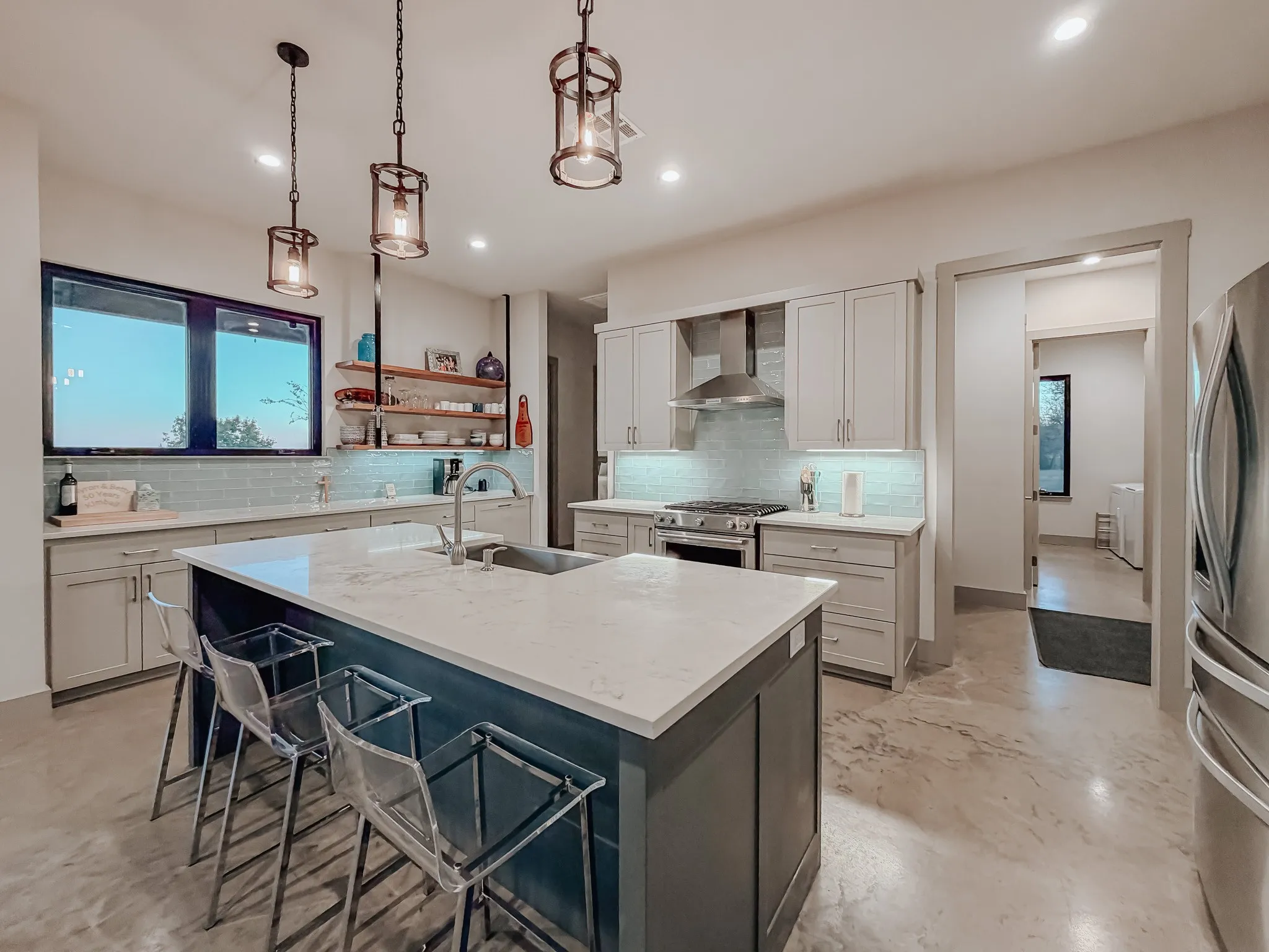 Single Family Residence For Sale in Navarro County , 3244 Francisco Bay Drive, Kerens, Texas 75144, 4 Bedroom, 5 Bathroom, 3 Garage spaces, 3,800 Sqft, built in 2017, mls#21126667, Real Estate Agent in Kerens, Homes For Sale in Navarro county, Homes For Sale in Kerens, Realtor in Kerens Texas, Real Estate Brokerage Independent Realty Texas, Luminita Cordes Realtor