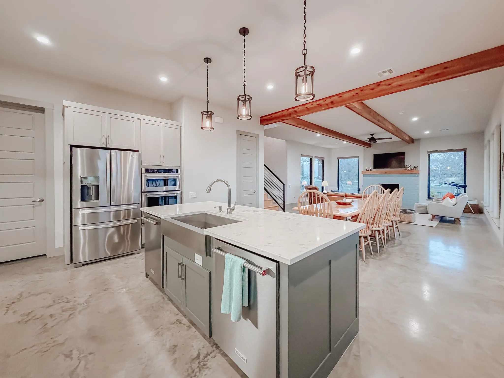 Single Family Residence For Sale in Navarro County , 3244 Francisco Bay Drive, Kerens, Texas 75144, 4 Bedroom, 5 Bathroom, 3 Garage spaces, 3,800 Sqft, built in 2017, mls#21126667, Real Estate Agent in Kerens, Homes For Sale in Navarro county, Homes For Sale in Kerens, Realtor in Kerens Texas, Real Estate Brokerage Independent Realty Texas, Luminita Cordes Realtor