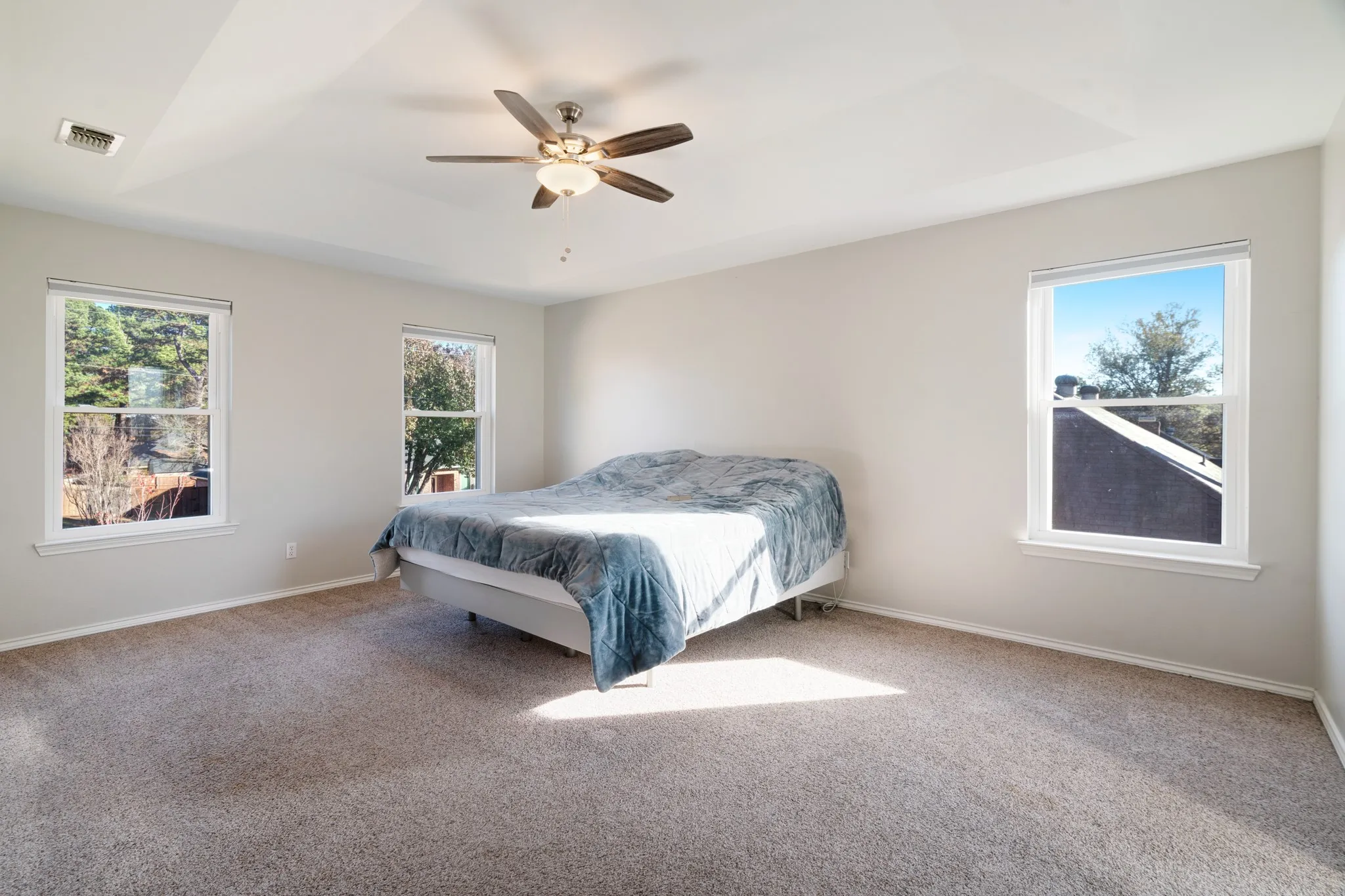 Single Family Residence For Sale in Lamar County , 635 Cedar Creek, Reno, Texas 75462, 5 Bedroom, 3 Bathroom, 2 Garage spaces, 2,721 Sqft, built in 1992, mls#21127854, Real Estate Agent in Reno, Homes For Sale in Lamar county, Homes For Sale in Reno, Realtor in Reno Texas, Real Estate Brokerage Independent Realty Texas, Luminita Cordes Realtor