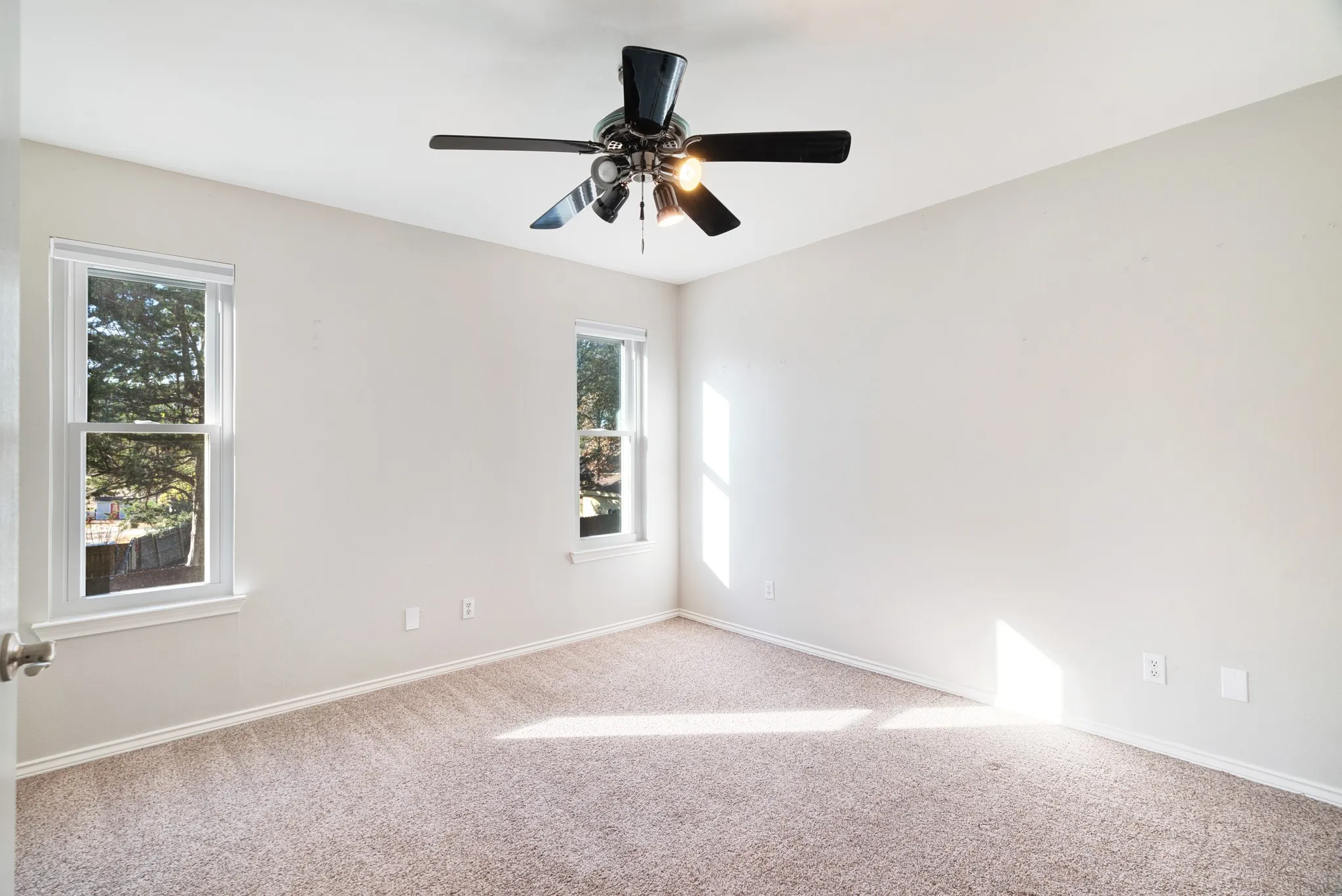 Single Family Residence For Sale in Lamar County , 635 Cedar Creek, Reno, Texas 75462, 5 Bedroom, 3 Bathroom, 2 Garage spaces, 2,721 Sqft, built in 1992, mls#21127854, Real Estate Agent in Reno, Homes For Sale in Lamar county, Homes For Sale in Reno, Realtor in Reno Texas, Real Estate Brokerage Independent Realty Texas, Luminita Cordes Realtor