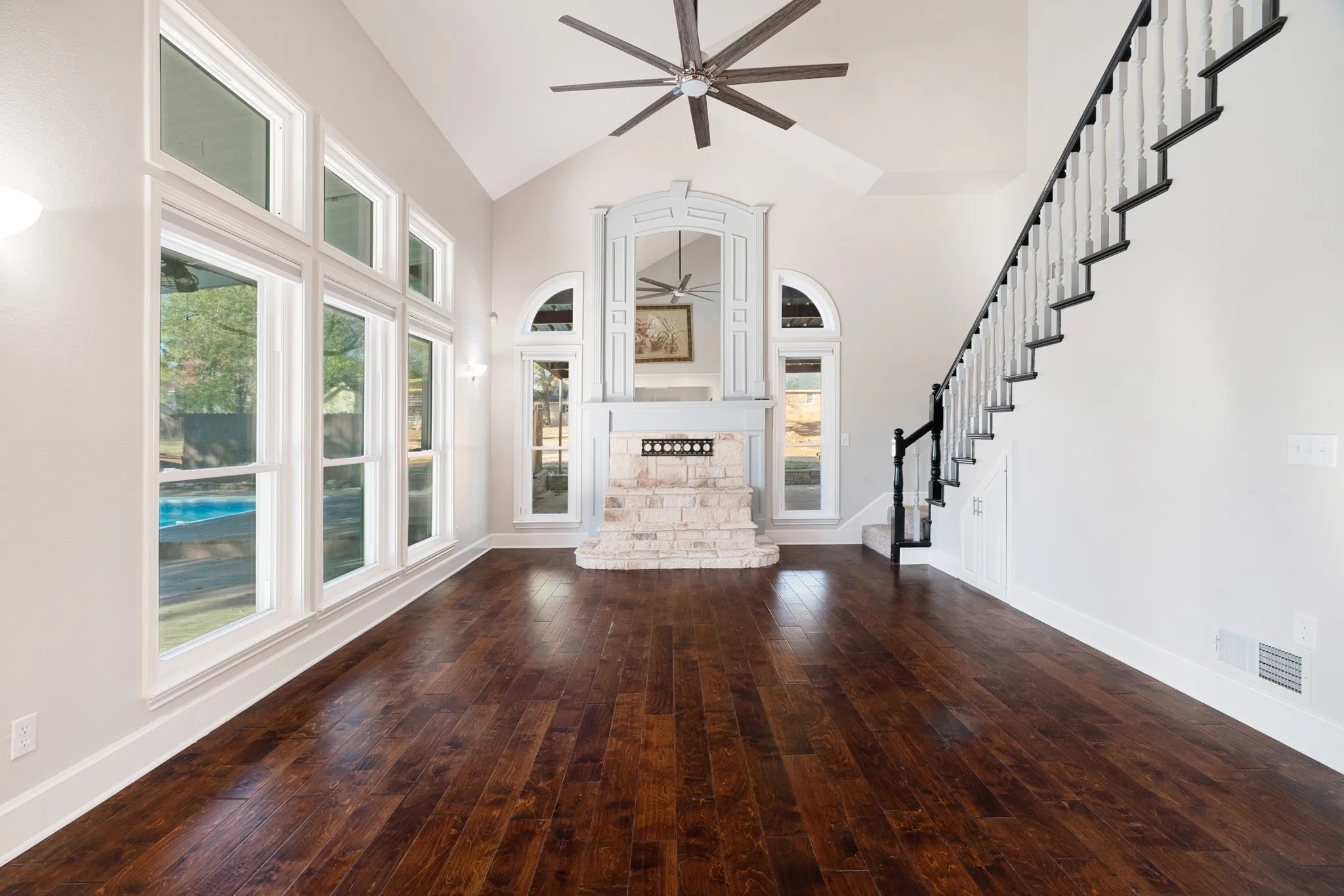 Single Family Residence For Sale in Lamar County , 635 Cedar Creek, Reno, Texas 75462, 5 Bedroom, 3 Bathroom, 2 Garage spaces, 2,721 Sqft, built in 1992, mls#21127854, Real Estate Agent in Reno, Homes For Sale in Lamar county, Homes For Sale in Reno, Realtor in Reno Texas, Real Estate Brokerage Independent Realty Texas, Luminita Cordes Realtor