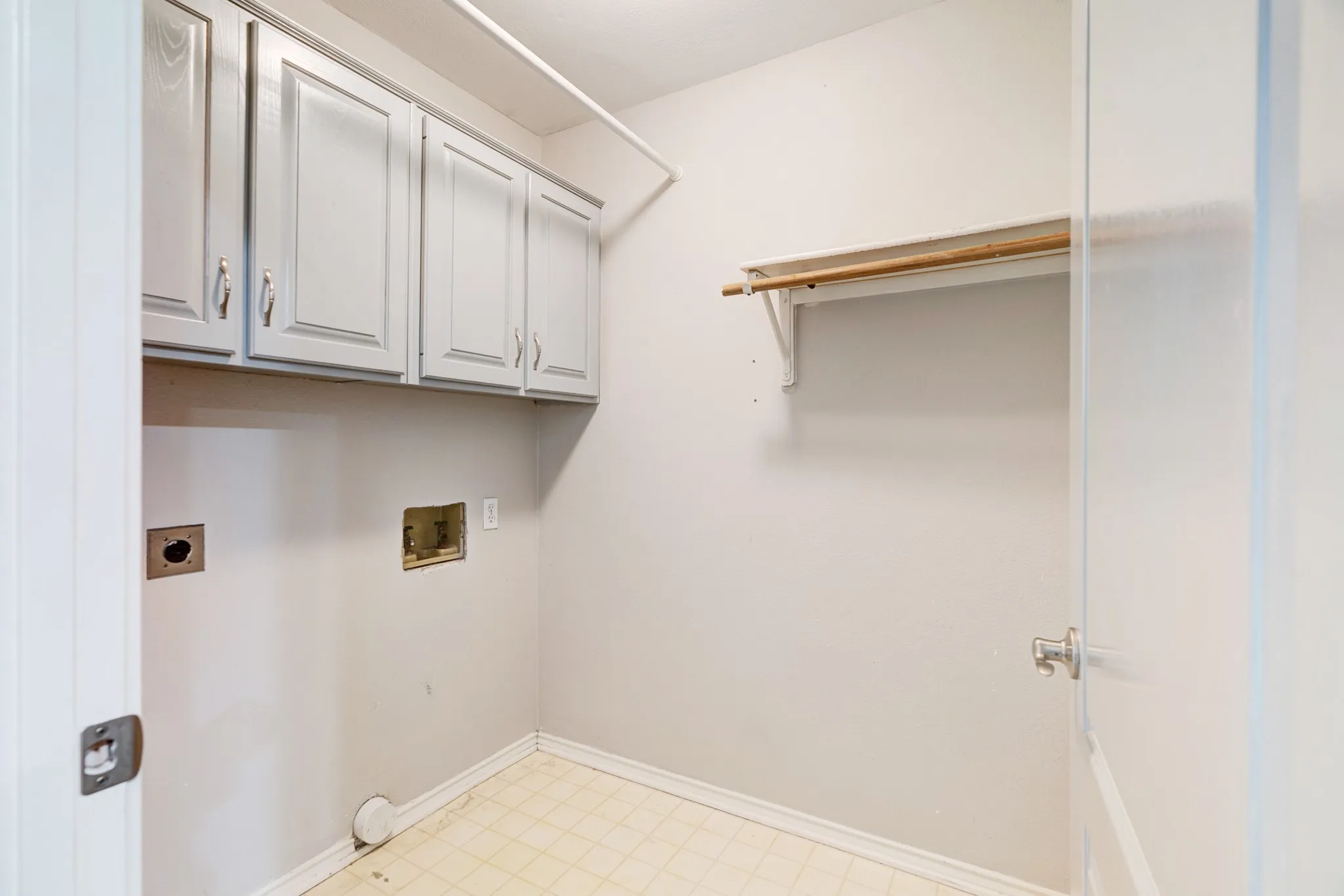 Single Family Residence For Sale in Lamar County , 635 Cedar Creek, Reno, Texas 75462, 5 Bedroom, 3 Bathroom, 2 Garage spaces, 2,721 Sqft, built in 1992, mls#21127854, Real Estate Agent in Reno, Homes For Sale in Lamar county, Homes For Sale in Reno, Realtor in Reno Texas, Real Estate Brokerage Independent Realty Texas, Luminita Cordes Realtor