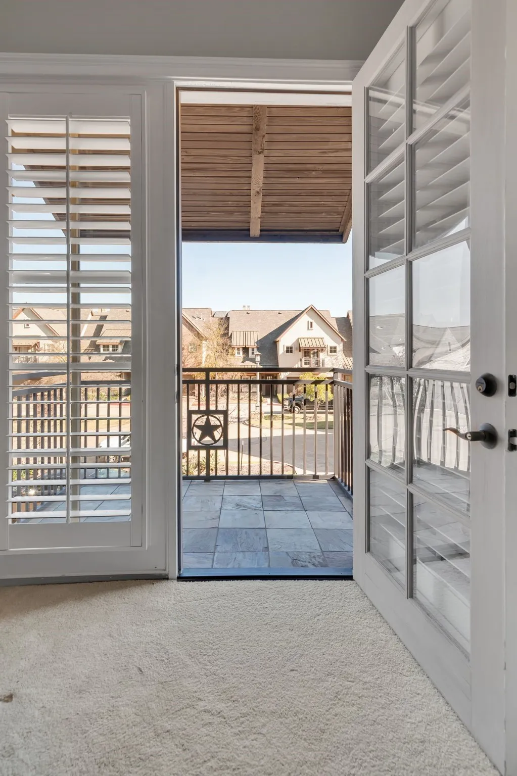 Entryway with carpet flooring and a residential​​‌​​​​‌​​‌‌​‌‌​​​‌‌​‌​‌​‌​​​‌​​ view