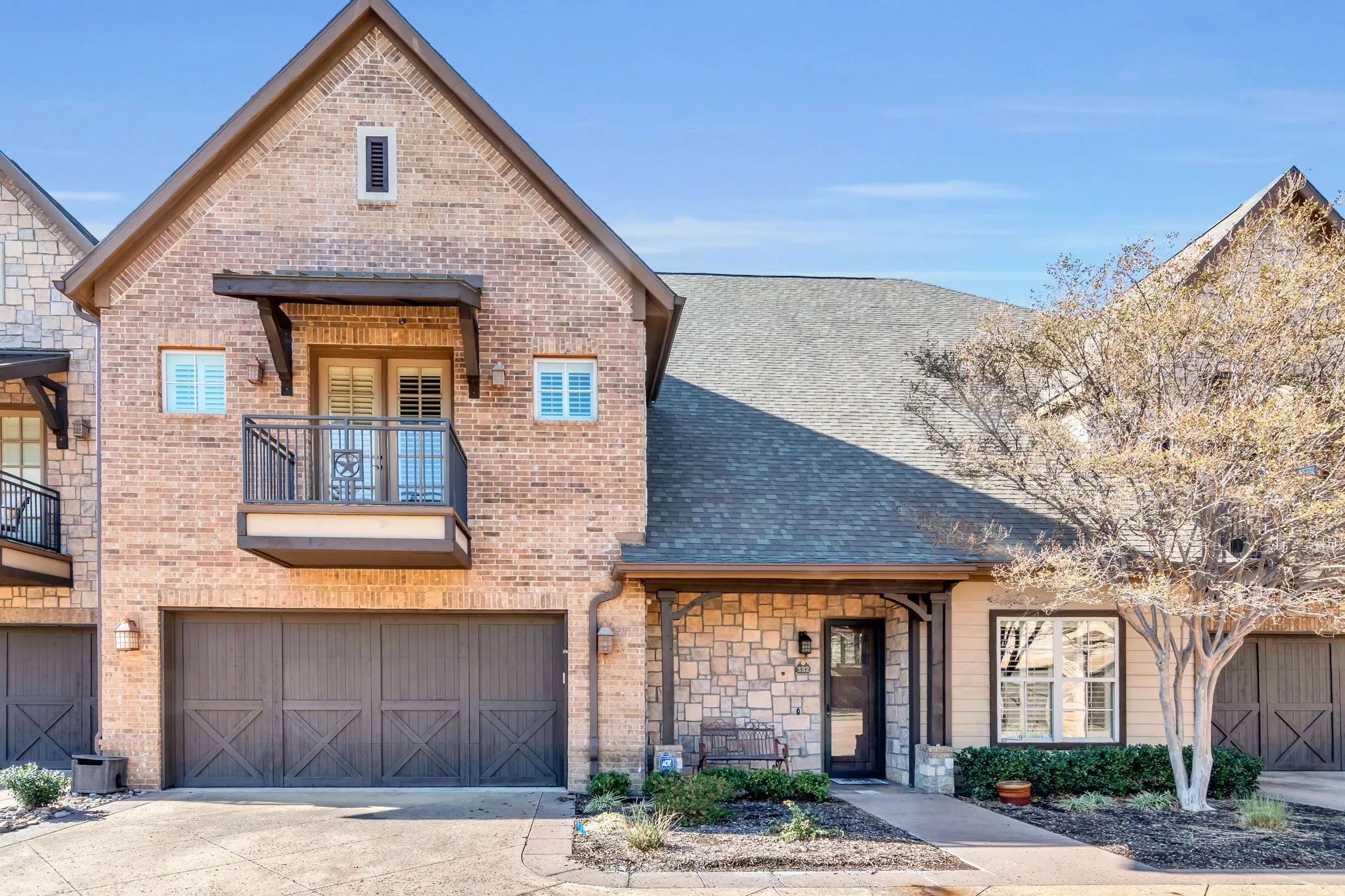 Condominium For Sale in Tarrant County , 332 Watermere Drive, Southlake, Texas 76092, 3 Bedroom, 4 Bathroom, 2 Garage spaces, 3,005 Sqft, built in 2007, Preowned, mls#21117146, Real Estate Agent in Southlake, Homes For Sale in Tarrant county, Homes For Sale in Southlake, Realtor in Southlake Texas, Real Estate Brokerage Independent Realty Texas, Luminita Cordes Realtor