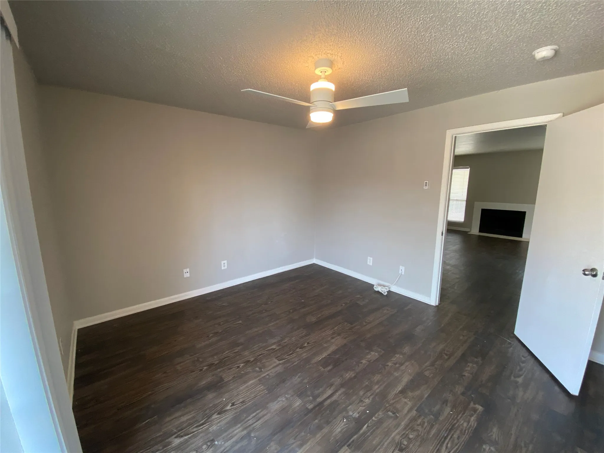Condominium For Rent in Dallas County , 4502 Gaston Avenue 322, Dallas, Texas 75246, 1 Bedroom, 1 Bathroom, Garage spaces, 567 Sqft, built in 1984, Preowned, mls#21130743, Real Estate Agent in Dallas, Homes For Rent in Dallas county, Homes For Rent in Dallas, Realtor in Dallas Texas, Real Estate Brokerage Independent Realty Texas, Luminita Cordes Realtor