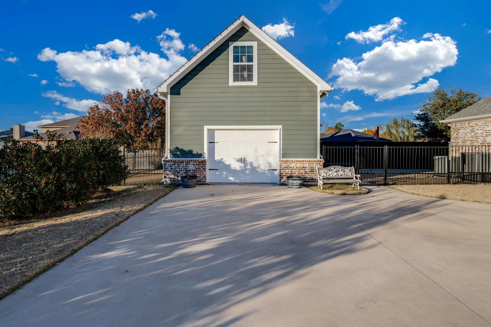 Single Family Residence For Sale in Collin County , 949 W Sunset Boulevard, Celina, Texas 75009, 5 Bedroom, 4 Bathroom, 4 Garage spaces, 3,446 Sqft, built in 2015, mls#21130838, Real Estate Agent in Celina, Homes For Sale in Collin county, Homes For Sale in Celina, Realtor in Celina Texas, Real Estate Brokerage Independent Realty Texas, Luminita Cordes Realtor