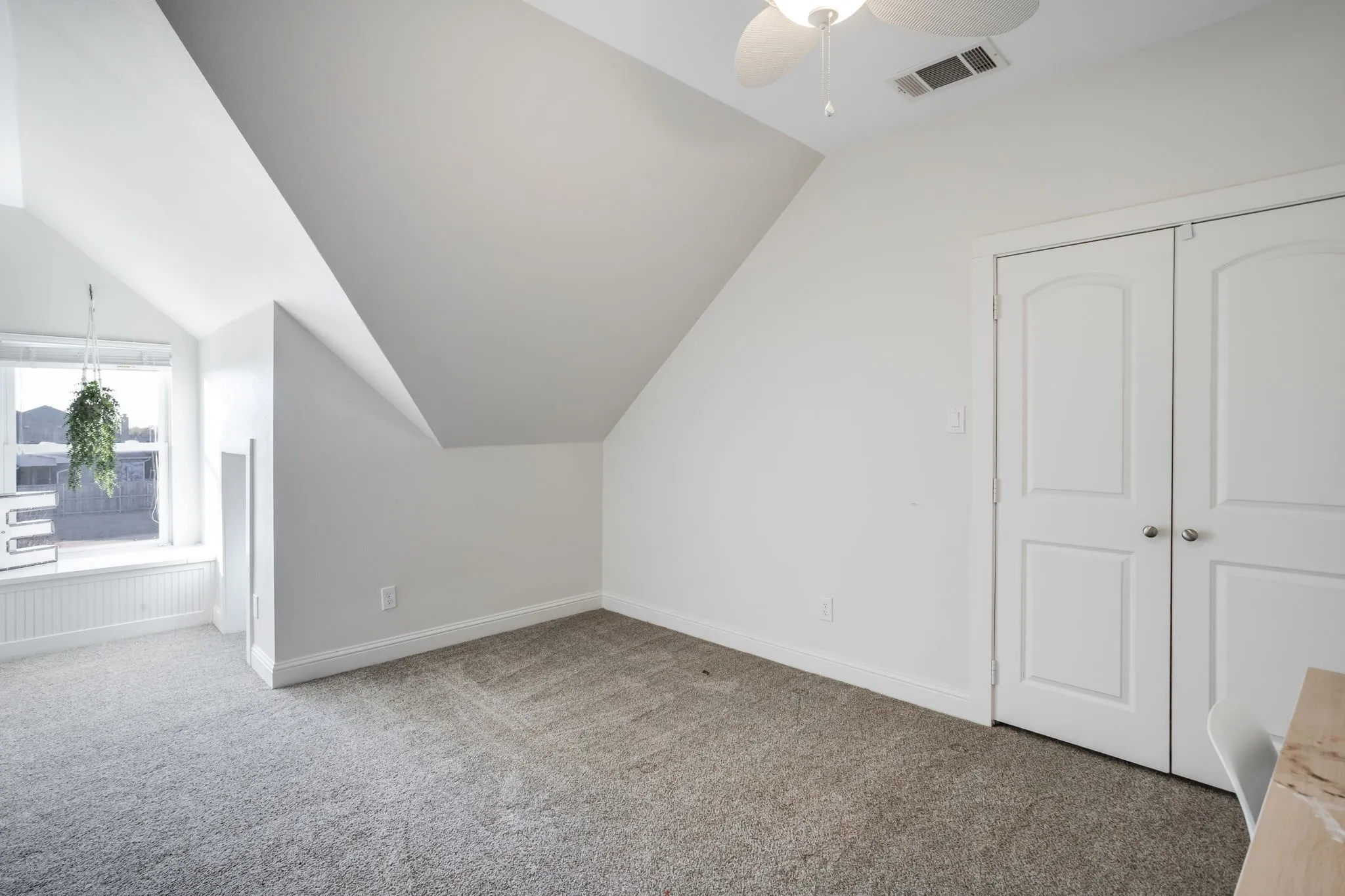Single Family Residence For Sale in Collin County , 949 W Sunset Boulevard, Celina, Texas 75009, 5 Bedroom, 4 Bathroom, 4 Garage spaces, 3,446 Sqft, built in 2015, mls#21130838, Real Estate Agent in Celina, Homes For Sale in Collin county, Homes For Sale in Celina, Realtor in Celina Texas, Real Estate Brokerage Independent Realty Texas, Luminita Cordes Realtor