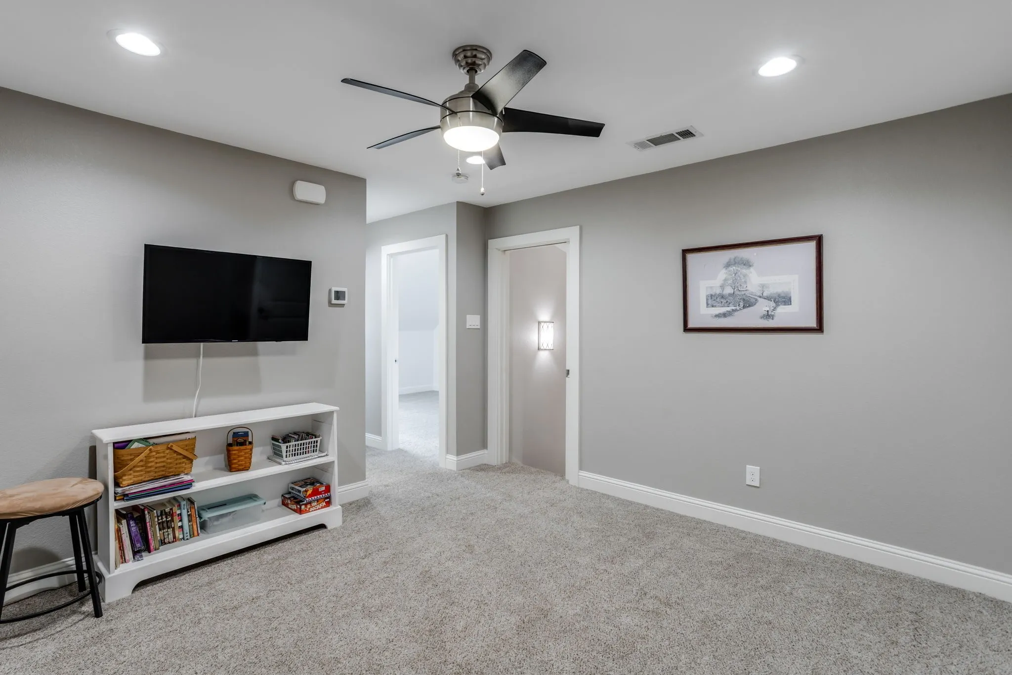Single Family Residence For Sale in Collin County , 949 W Sunset Boulevard, Celina, Texas 75009, 5 Bedroom, 4 Bathroom, 4 Garage spaces, 3,446 Sqft, built in 2015, mls#21130838, Real Estate Agent in Celina, Homes For Sale in Collin county, Homes For Sale in Celina, Realtor in Celina Texas, Real Estate Brokerage Independent Realty Texas, Luminita Cordes Realtor