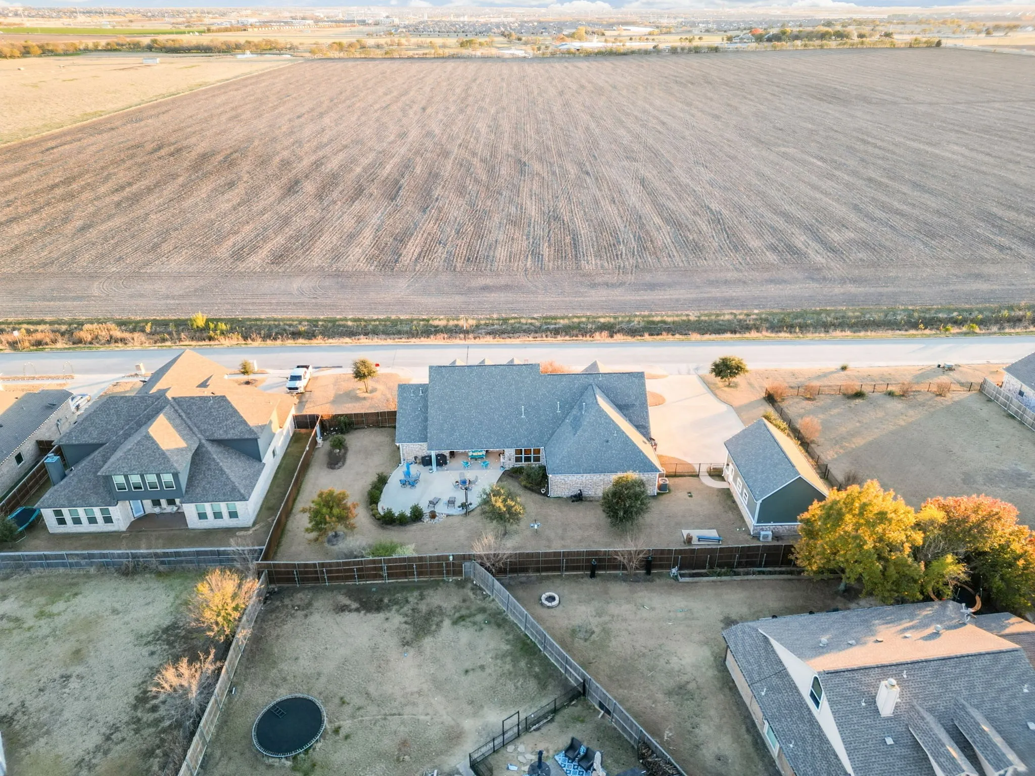Single Family Residence For Sale in Collin County , 949 W Sunset Boulevard, Celina, Texas 75009, 5 Bedroom, 4 Bathroom, 4 Garage spaces, 3,446 Sqft, built in 2015, mls#21130838, Real Estate Agent in Celina, Homes For Sale in Collin county, Homes For Sale in Celina, Realtor in Celina Texas, Real Estate Brokerage Independent Realty Texas, Luminita Cordes Realtor