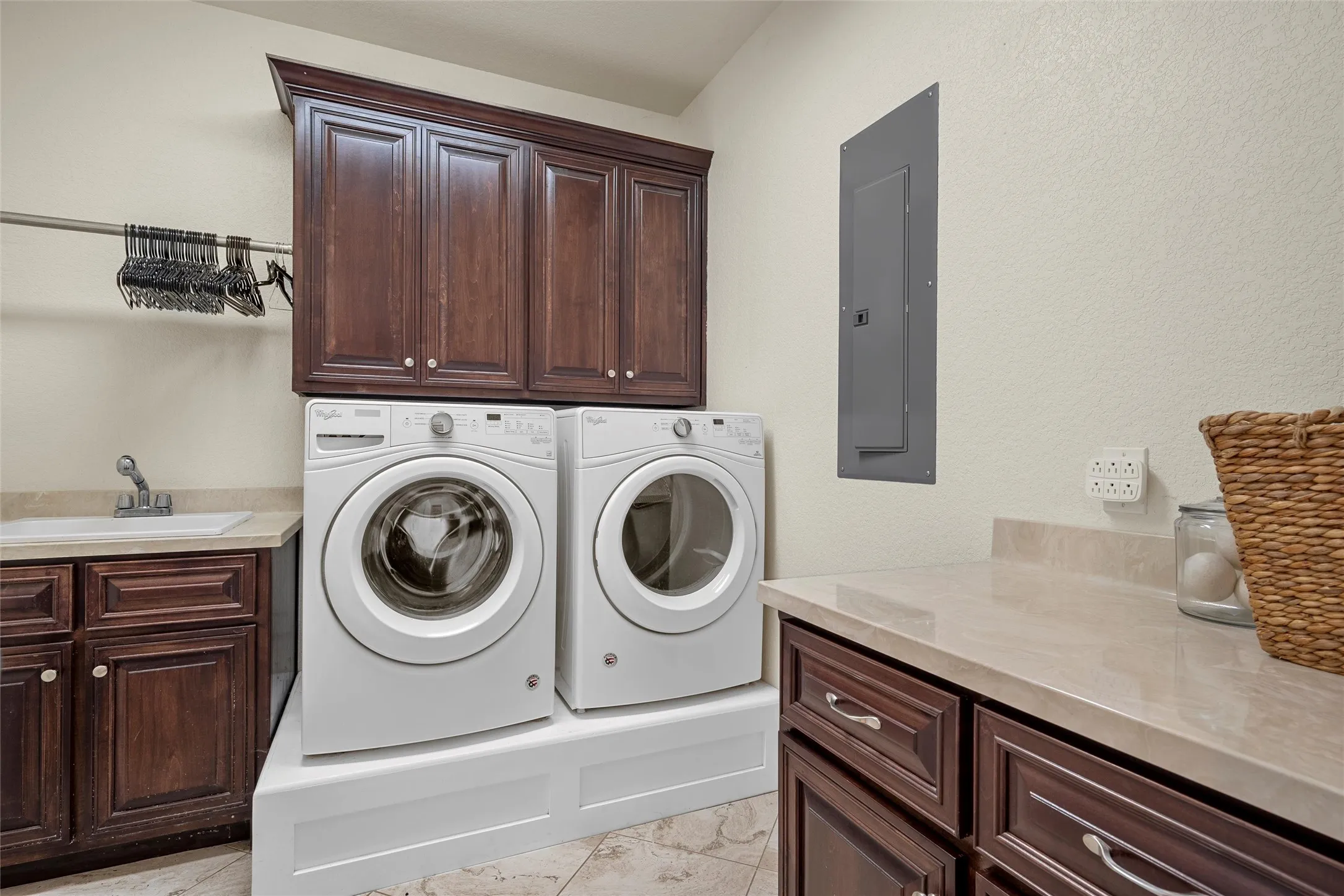 Single Family Residence For Sale in Mc Lennan County , 2743 Tokio Road, West, Texas 76691, 4 Bedroom, 4 Bathroom, 2 Garage spaces, 3,976 Sqft, built in 2014, mls#21130002, Real Estate Agent in West, Homes For Sale in Mc Lennan county, Homes For Sale in West, Realtor in West Texas, Real Estate Brokerage Independent Realty Texas, Luminita Cordes Realtor