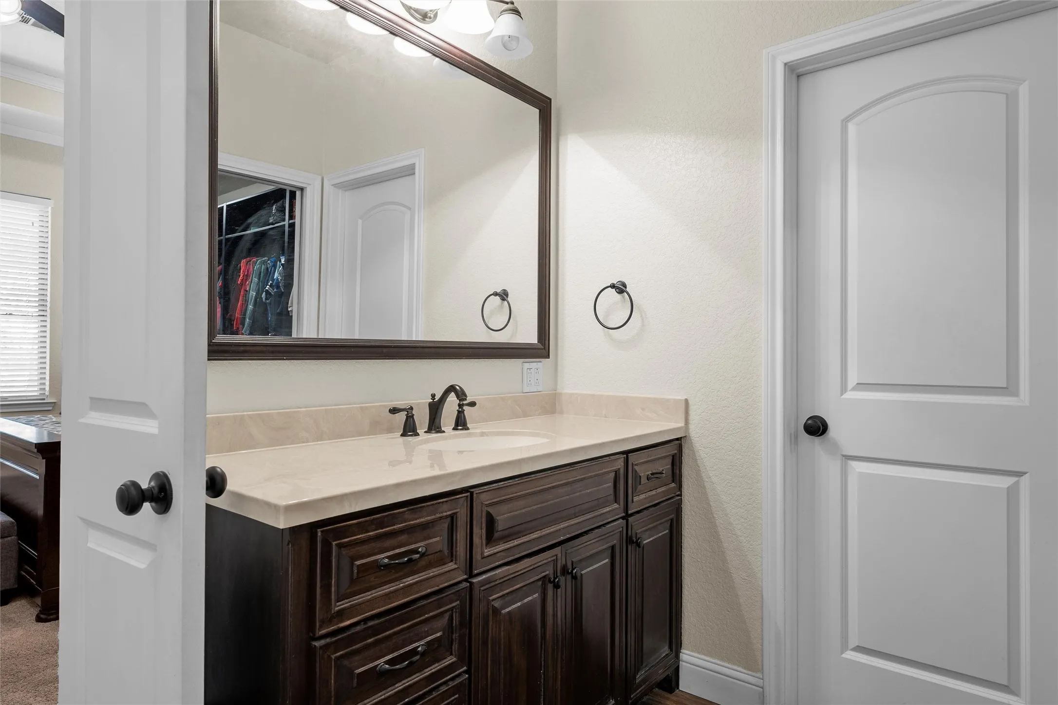 Single Family Residence For Sale in Mc Lennan County , 2743 Tokio Road, West, Texas 76691, 4 Bedroom, 4 Bathroom, 2 Garage spaces, 3,976 Sqft, built in 2014, mls#21130002, Real Estate Agent in West, Homes For Sale in Mc Lennan county, Homes For Sale in West, Realtor in West Texas, Real Estate Brokerage Independent Realty Texas, Luminita Cordes Realtor