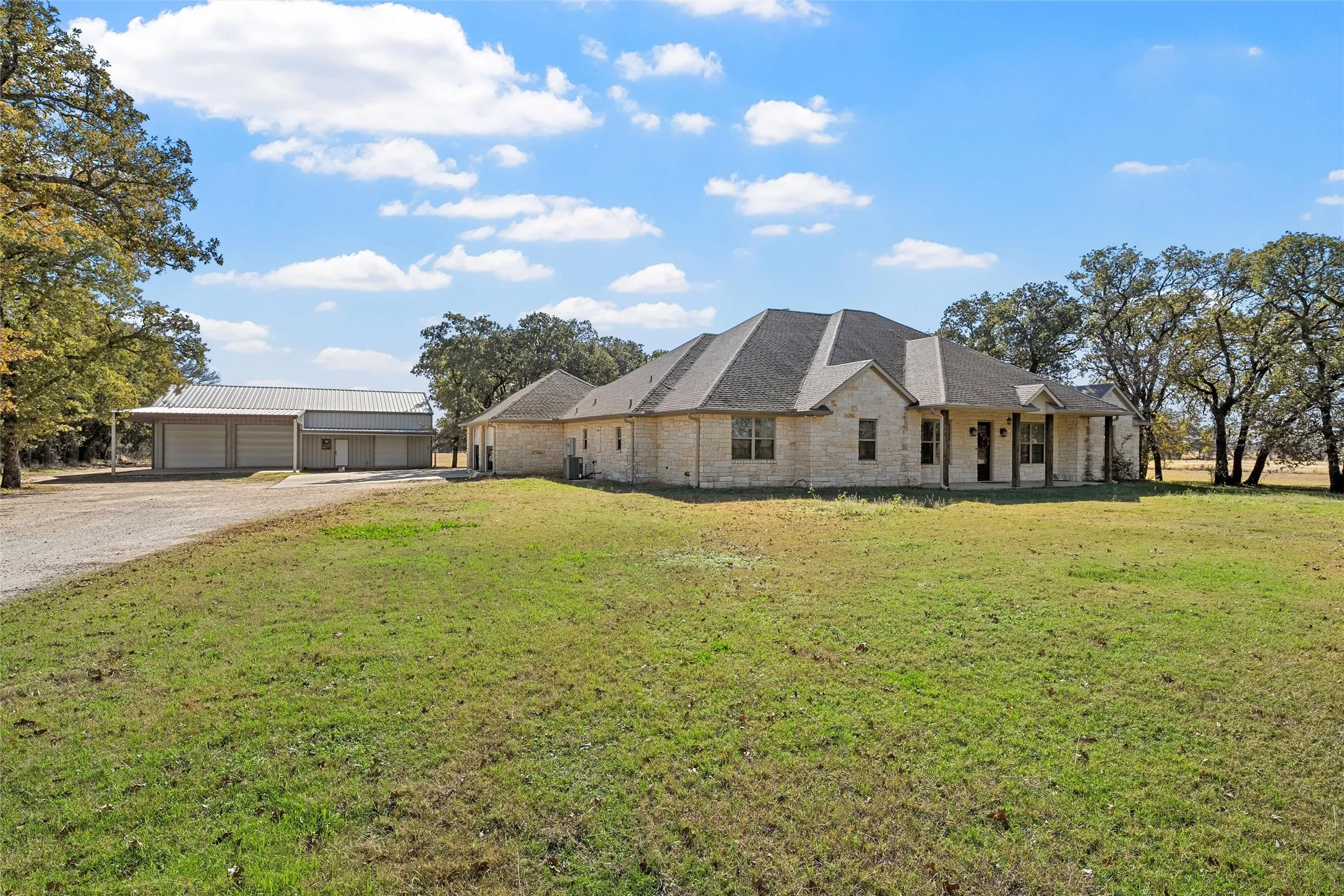 Single Family Residence For Sale in Mc Lennan County , 2743 Tokio Road, West, Texas 76691, 4 Bedroom, 4 Bathroom, 2 Garage spaces, 3,976 Sqft, built in 2014, mls#21130002, Real Estate Agent in West, Homes For Sale in Mc Lennan county, Homes For Sale in West, Realtor in West Texas, Real Estate Brokerage Independent Realty Texas, Luminita Cordes Realtor